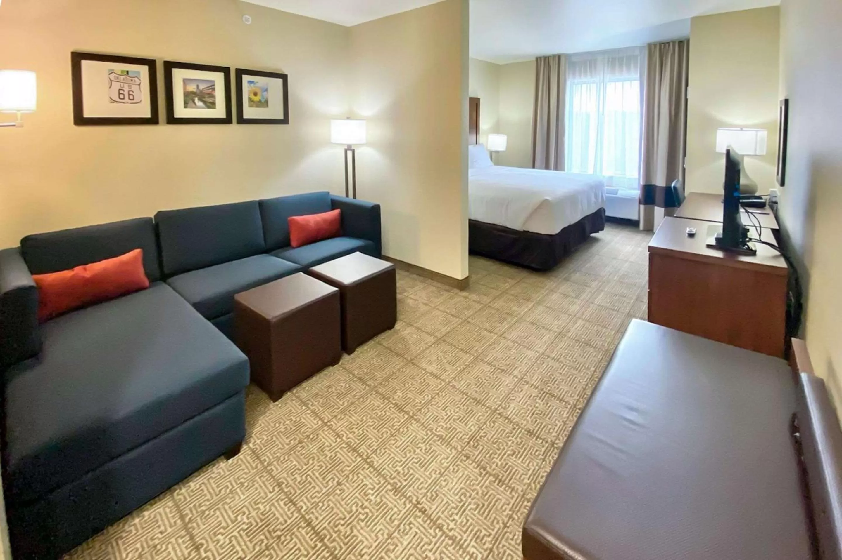 Bedroom, Bed in Comfort Inn & Suites Harrah