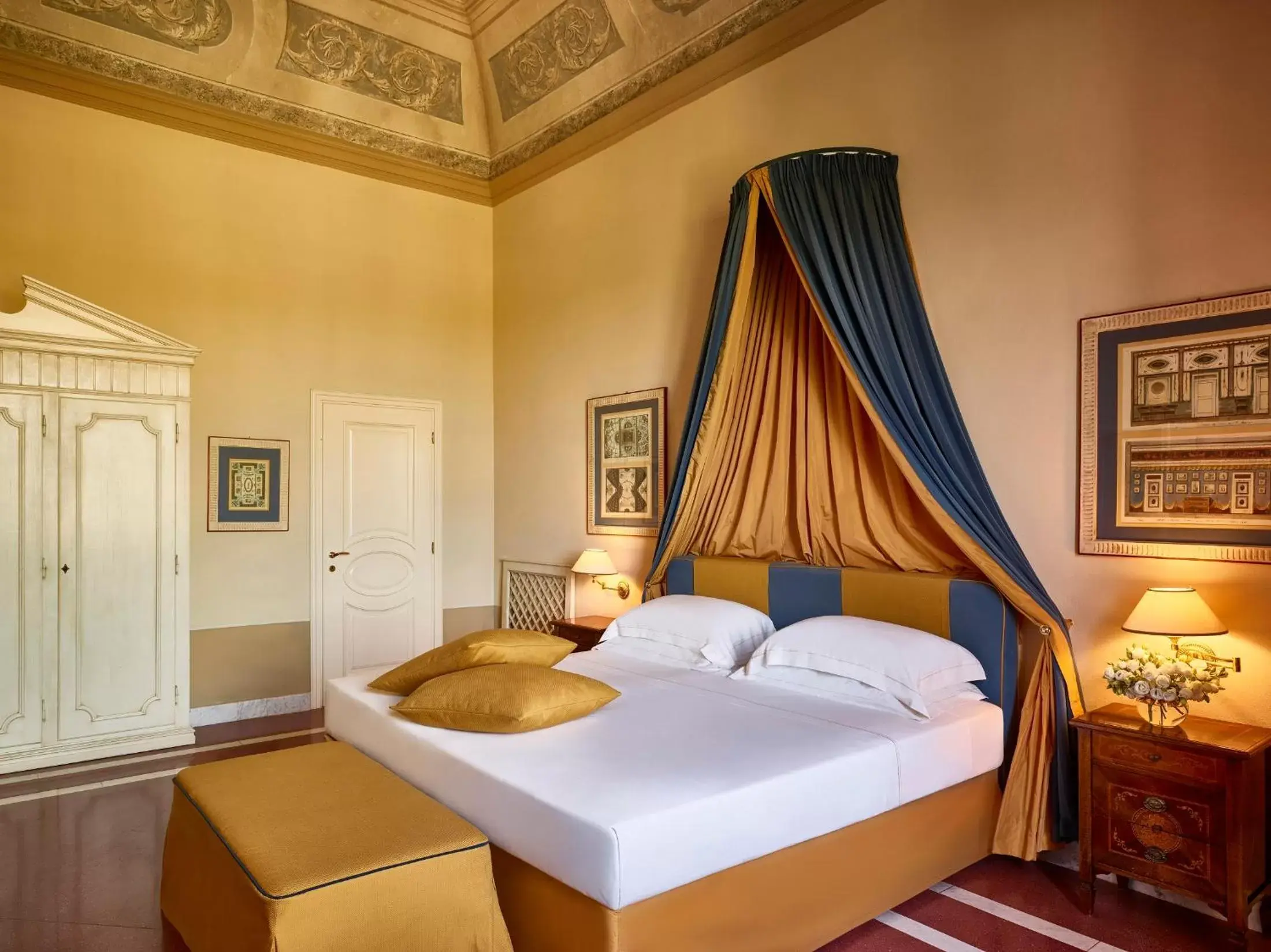 Bed in Bagni Di Pisa Palace & Thermal Spa - The Leading Hotels of the World