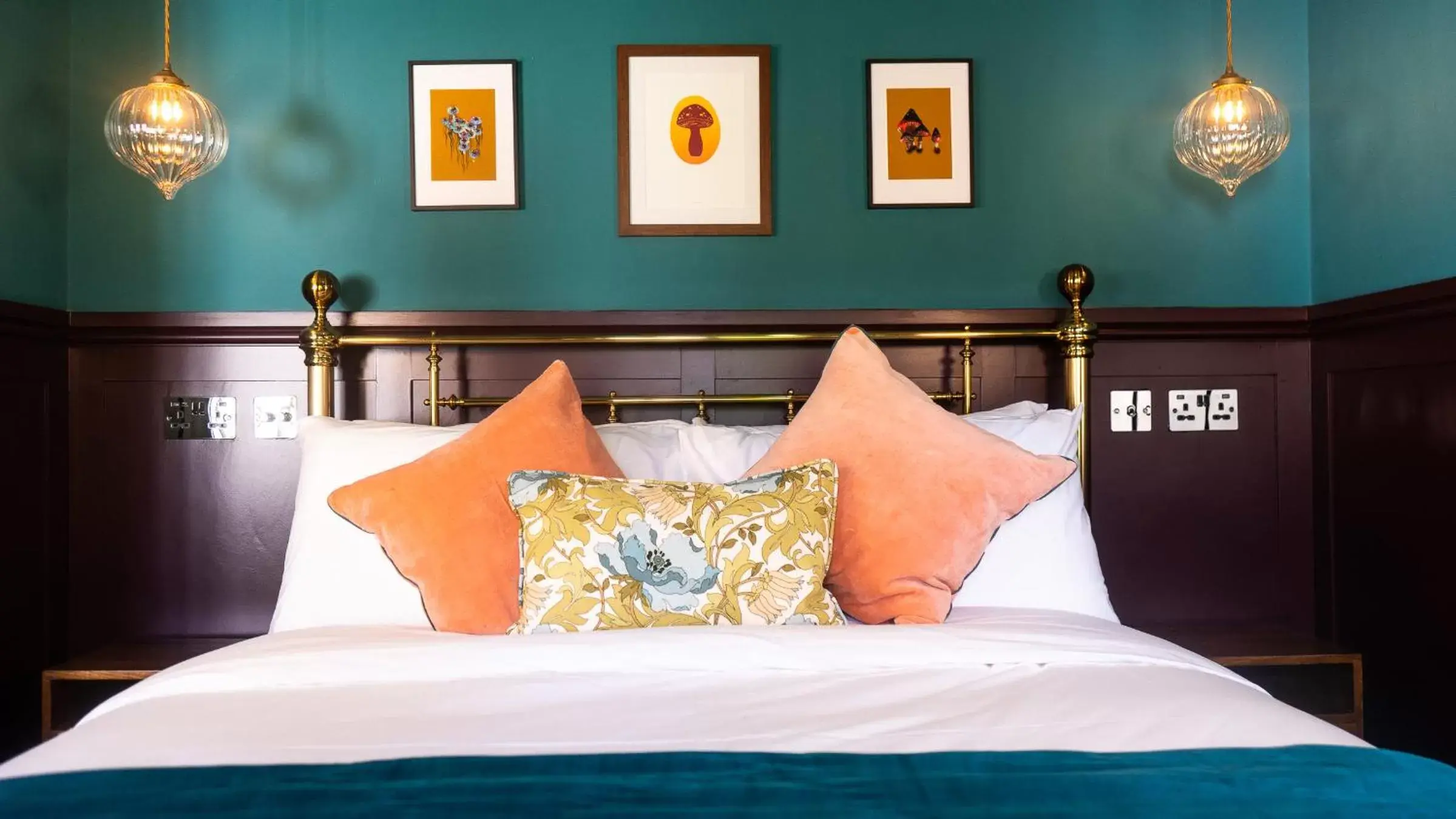 King Room - single occupancy in The Queens Chew Magna King Room - single occupancy in The Queens Chew Magna