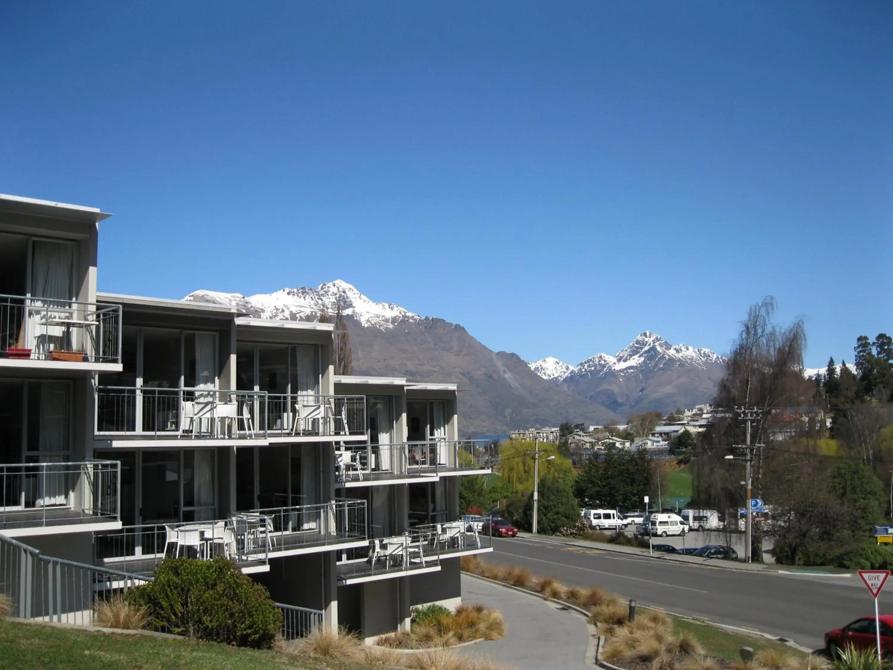 Facade/entrance, Mountain View in The Whistler Holiday Apartments