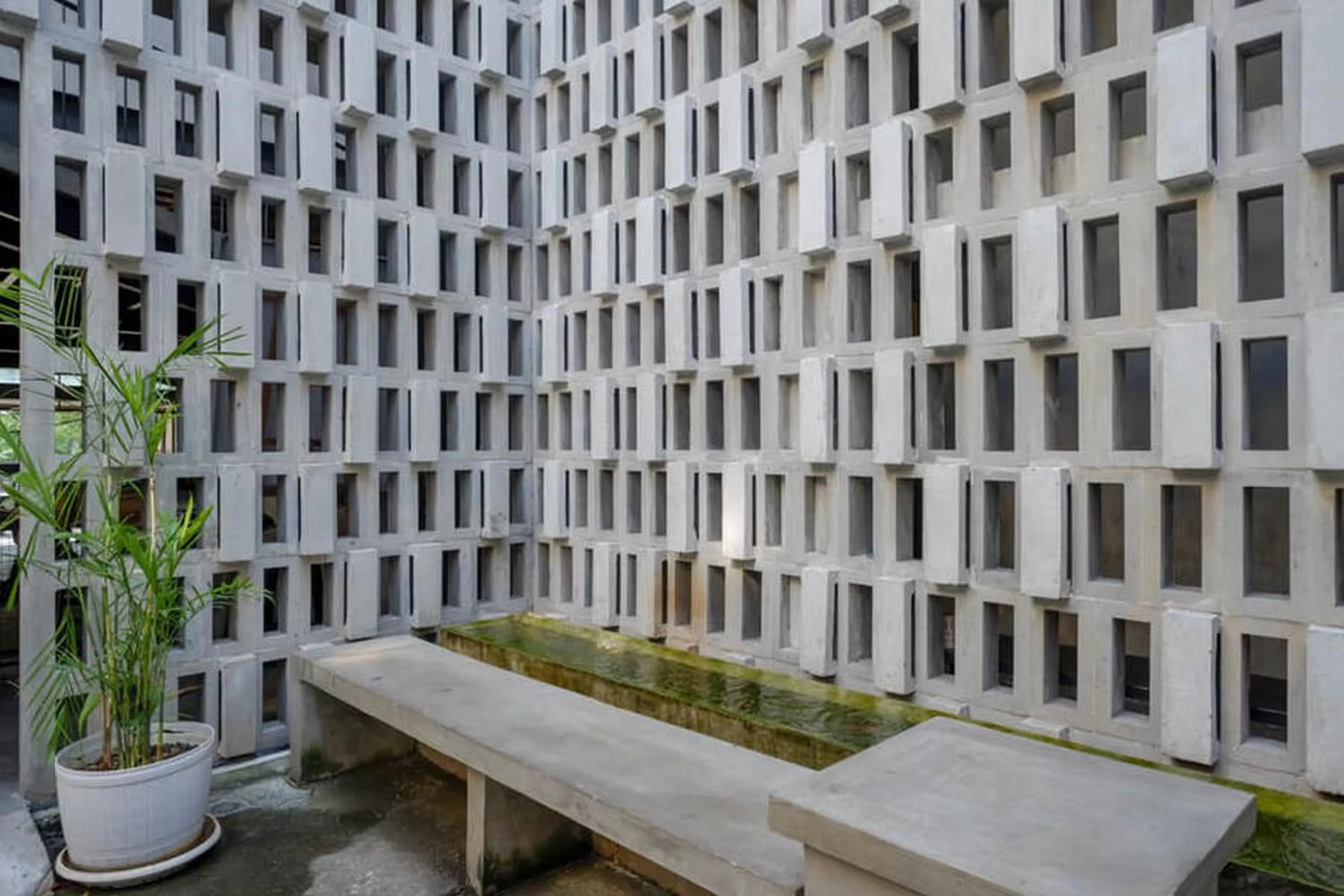 RedDoorz Plus near Kawasan Sam Poo Kong Semarang