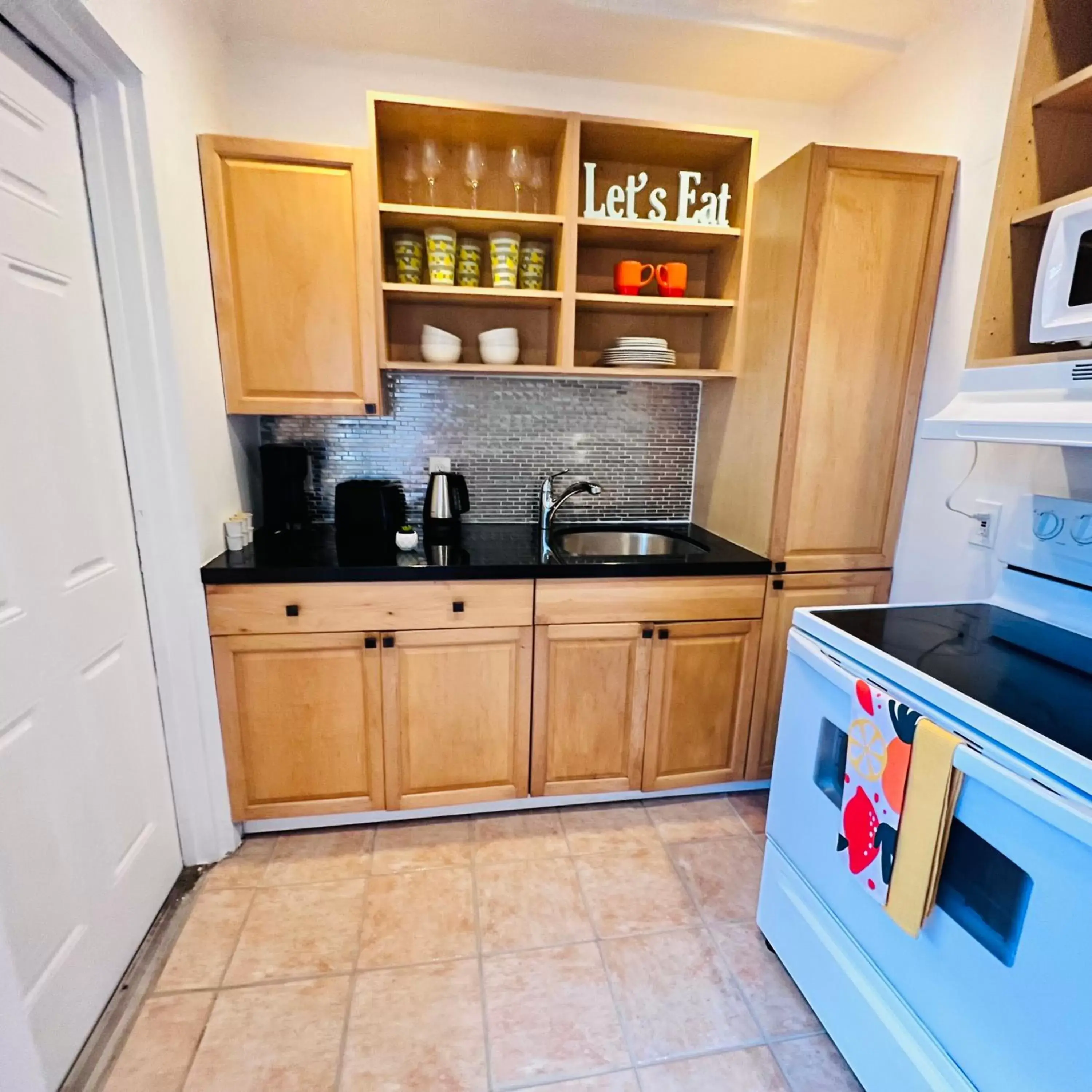 Kitchen or kitchenette, Kitchen/Kitchenette in Coco Bay Vacation Condos