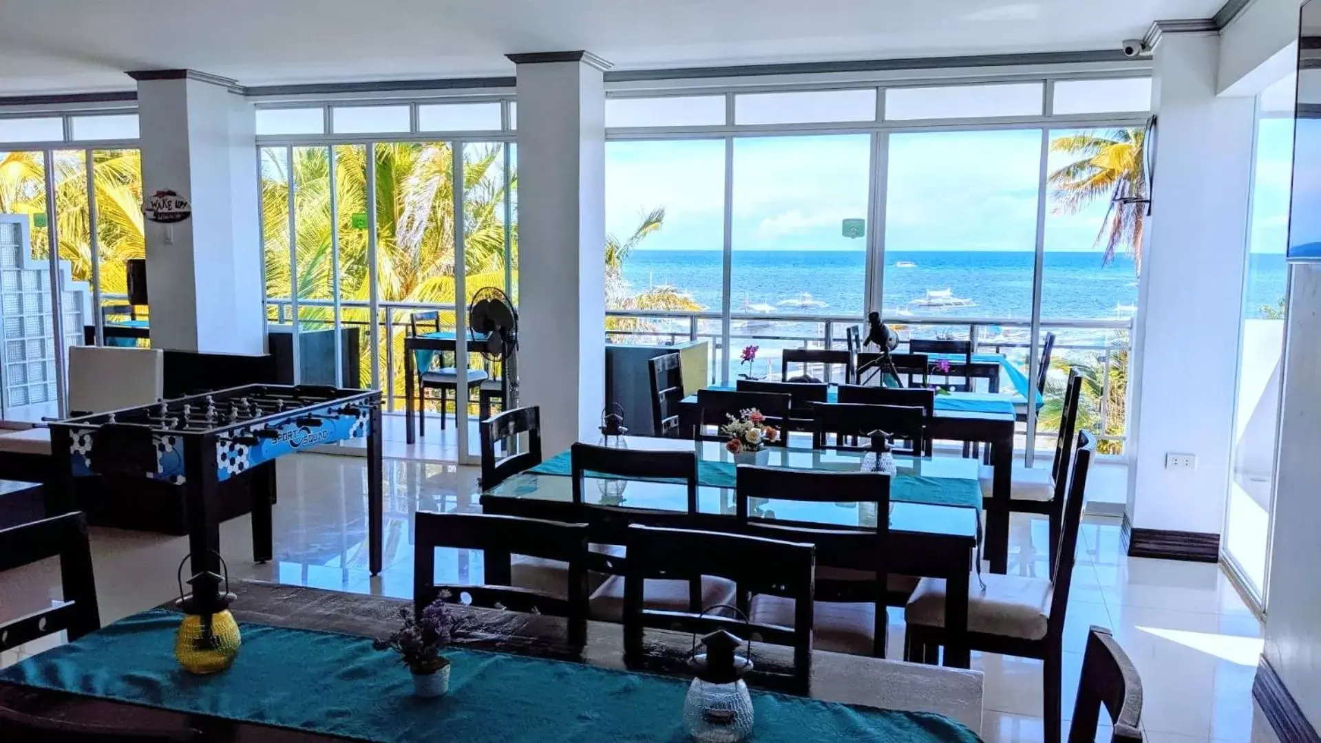 Restaurant/places to eat in Bohol South Beach Hotel