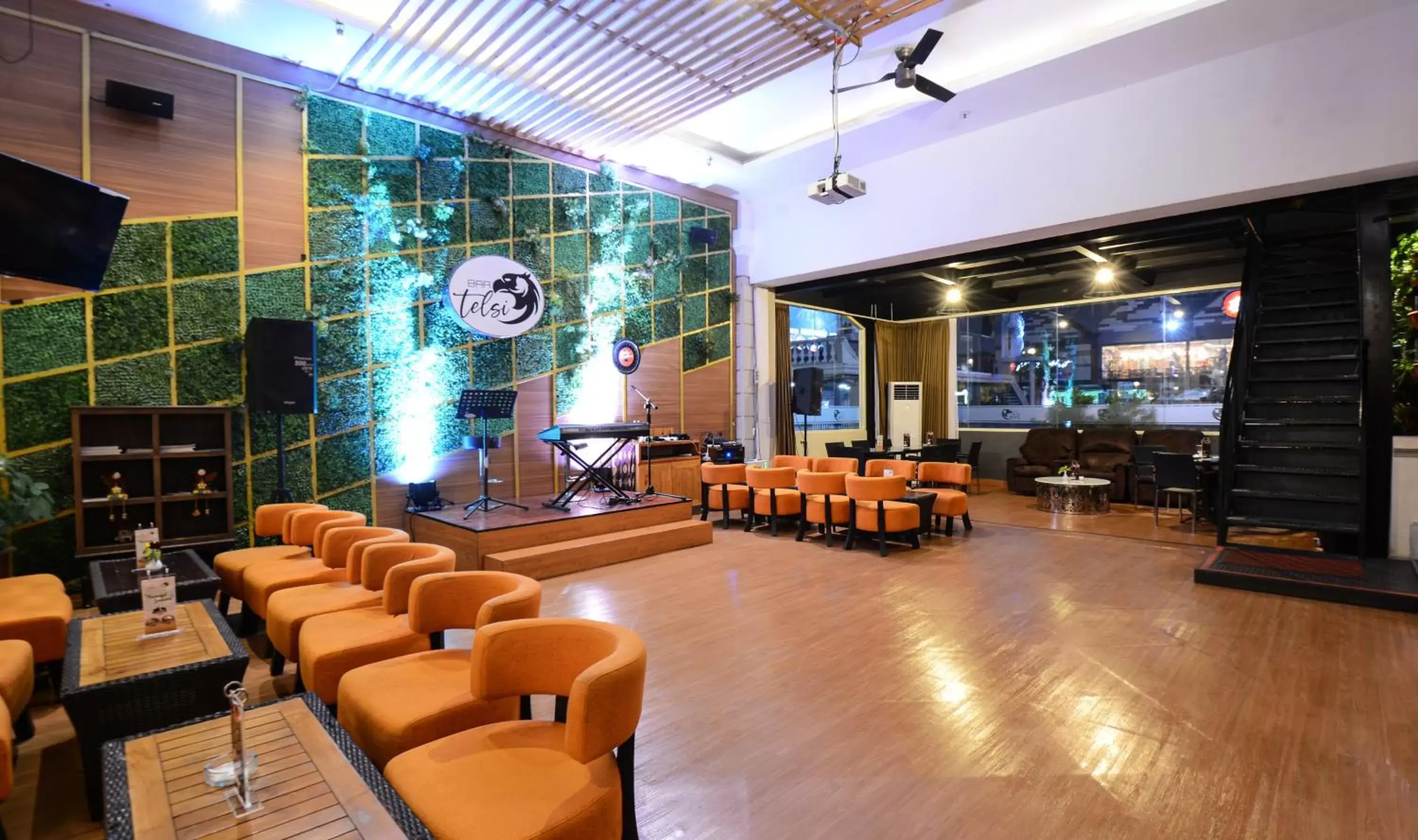 Lounge or bar in The Rich Jogja Hotel