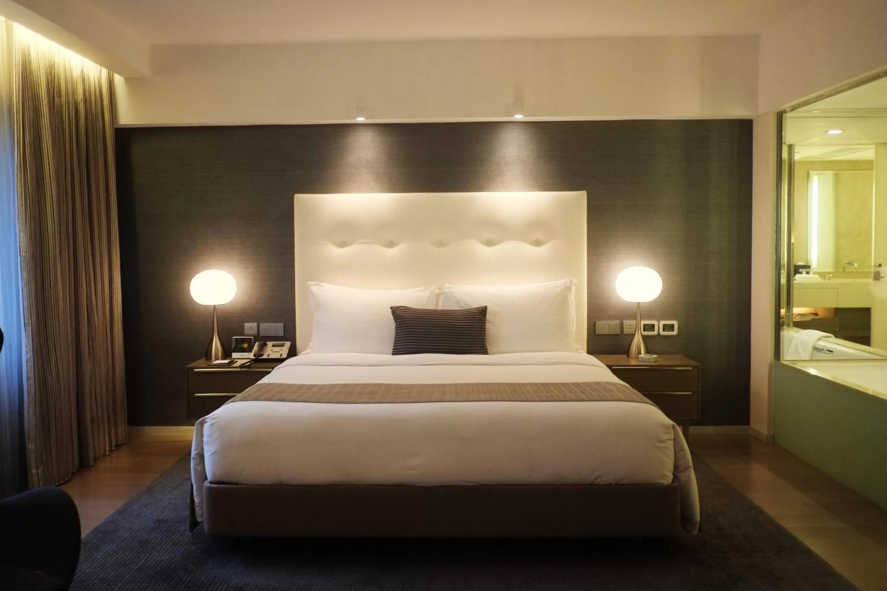 Bed in The Mira Hong Kong