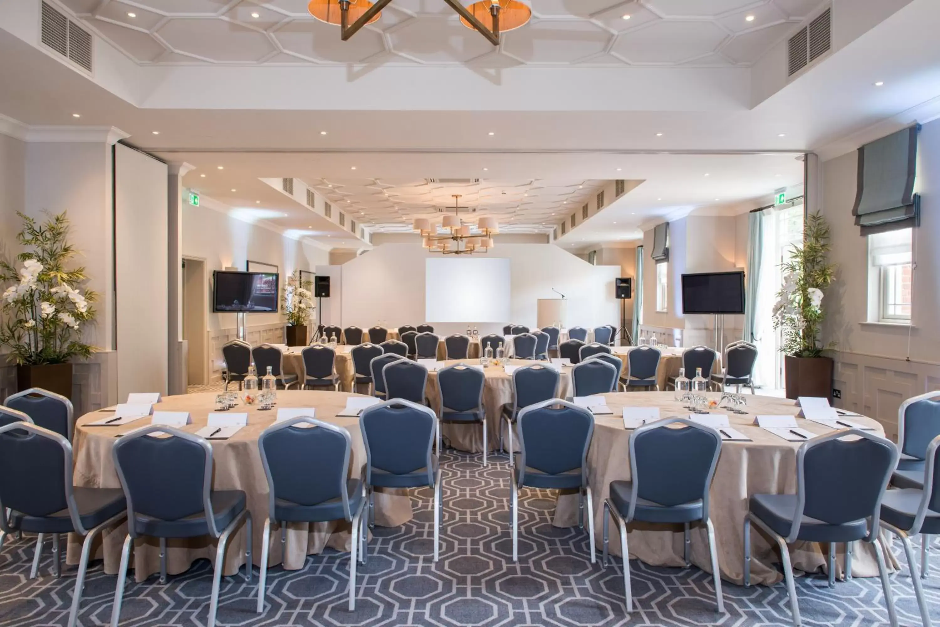 Banquet/Function facilities in Wotton House