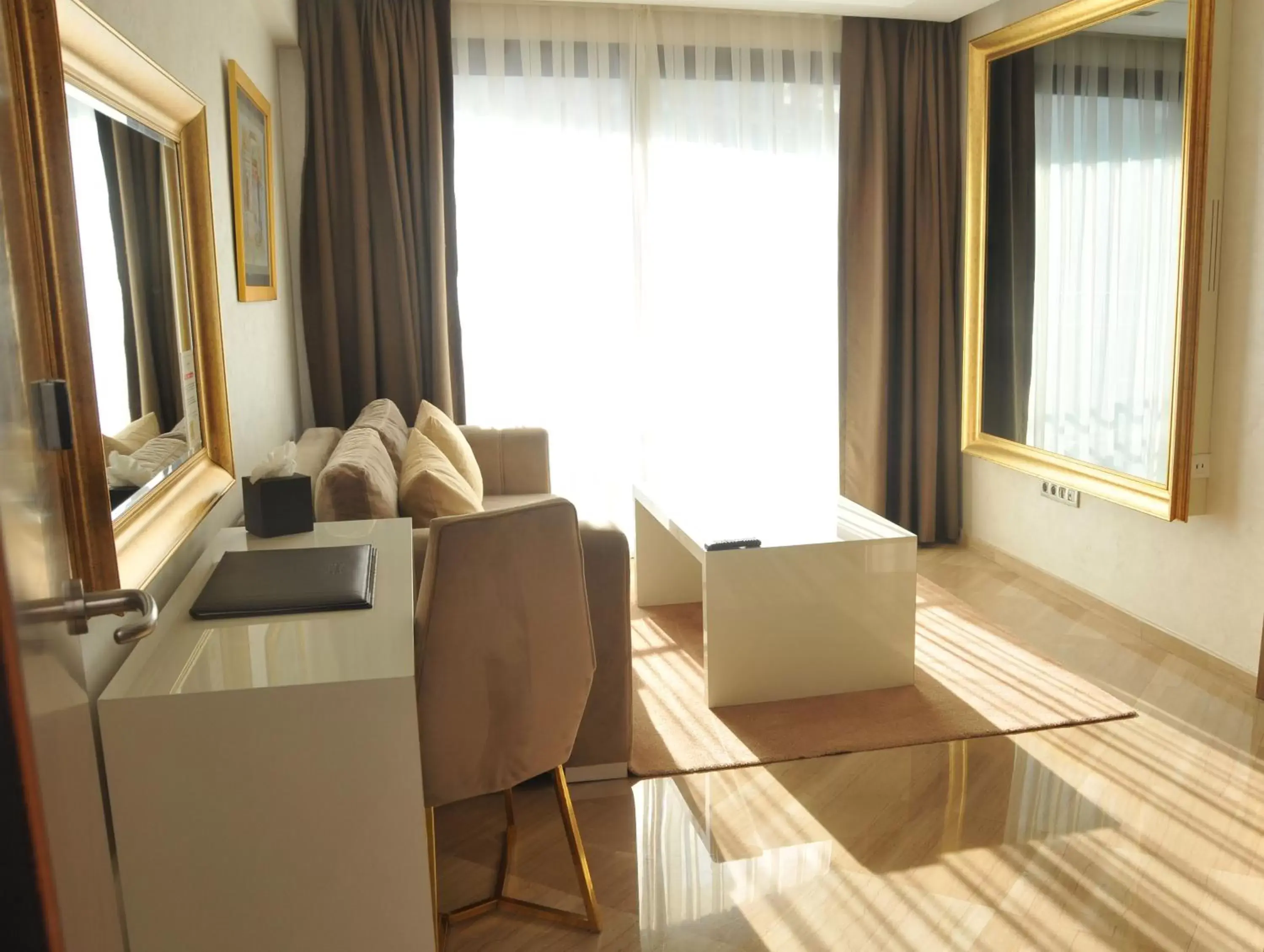 Living room, Seating Area in Suite Hotel Casa Diamond