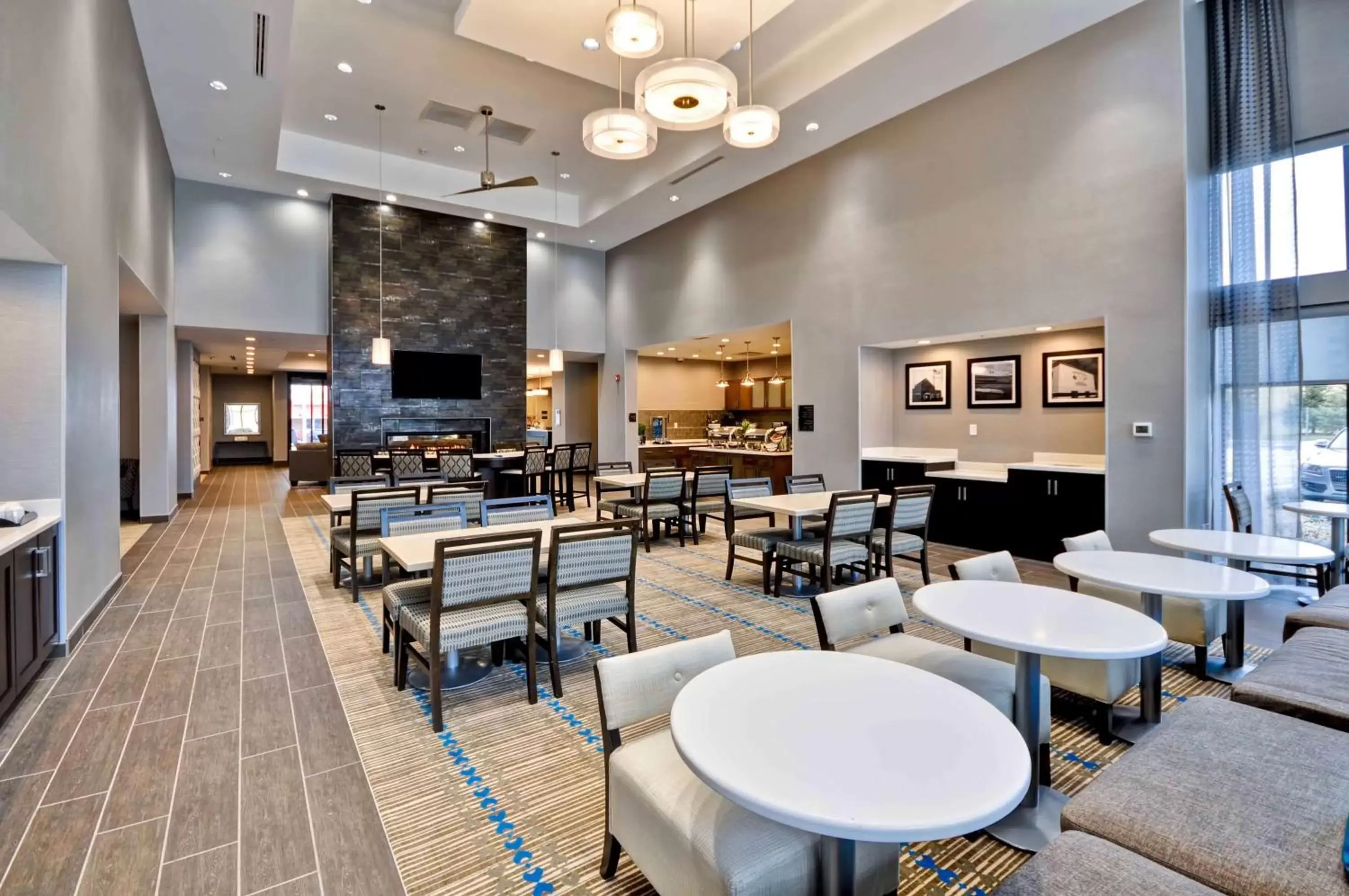 Lobby or reception, Restaurant/Places to Eat in Homewood Suites by Hilton Cincinnati/West Chester
