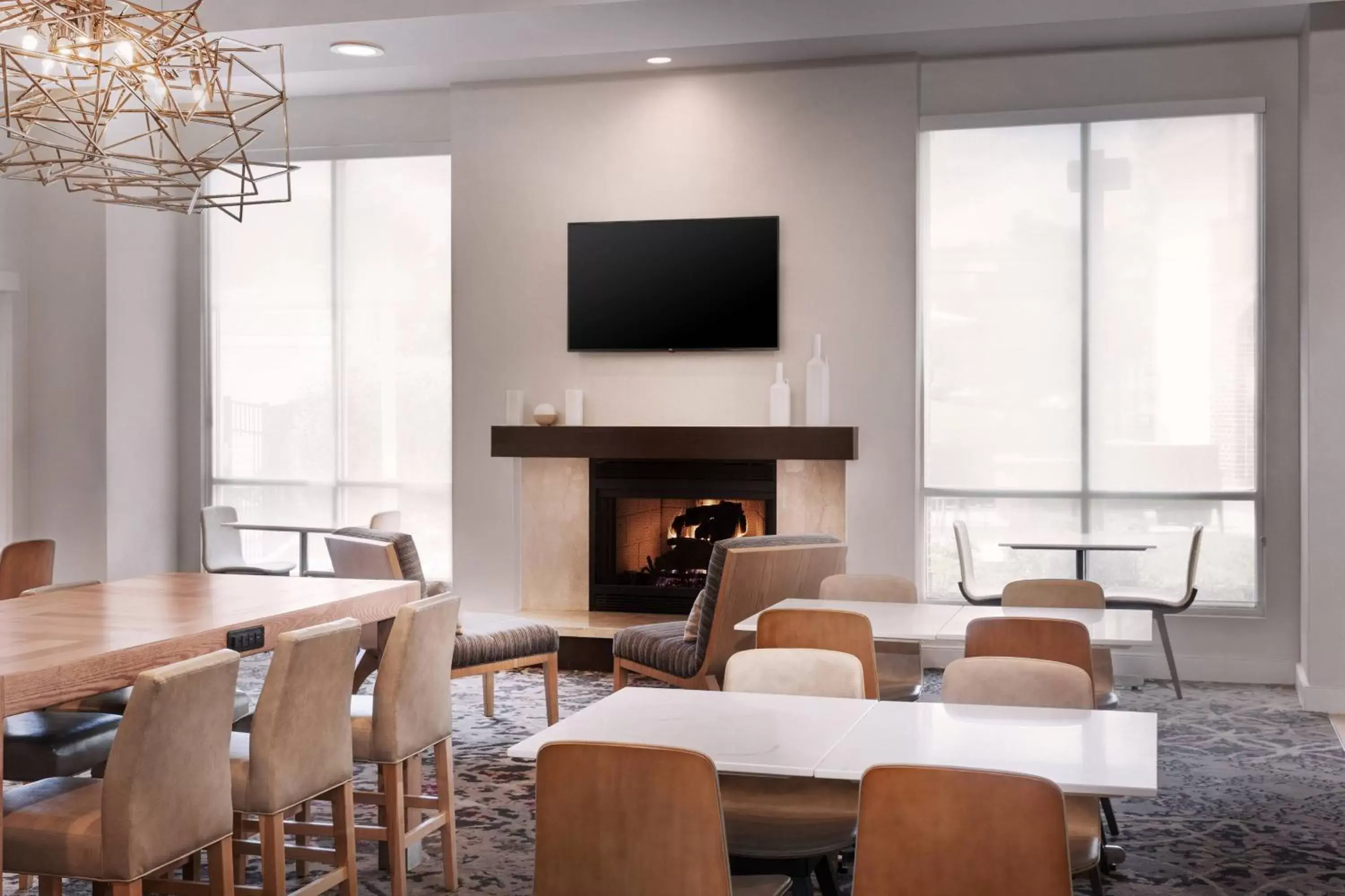 Breakfast, TV/Entertainment Center in Residence Inn Philadelphia Willow Grove