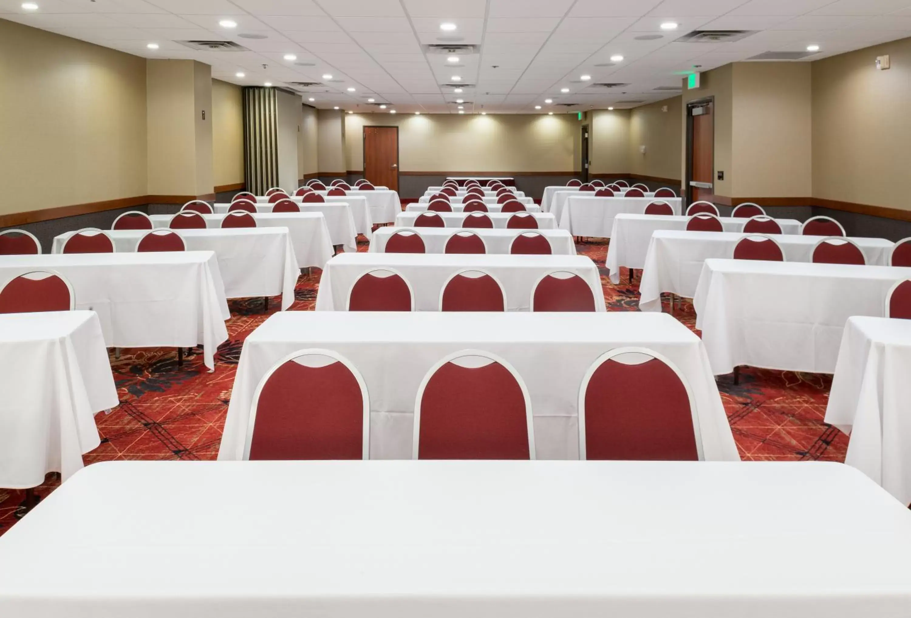 Meeting/conference room in Salt Lake Plaza Hotel SureStay Collection by Best Western