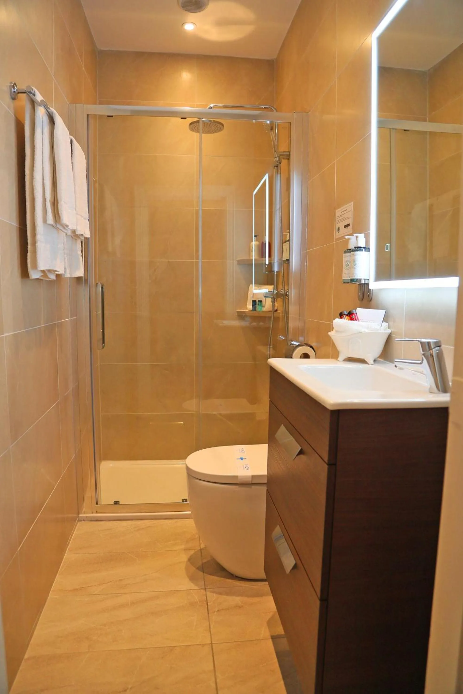 Shower in Kilronan House