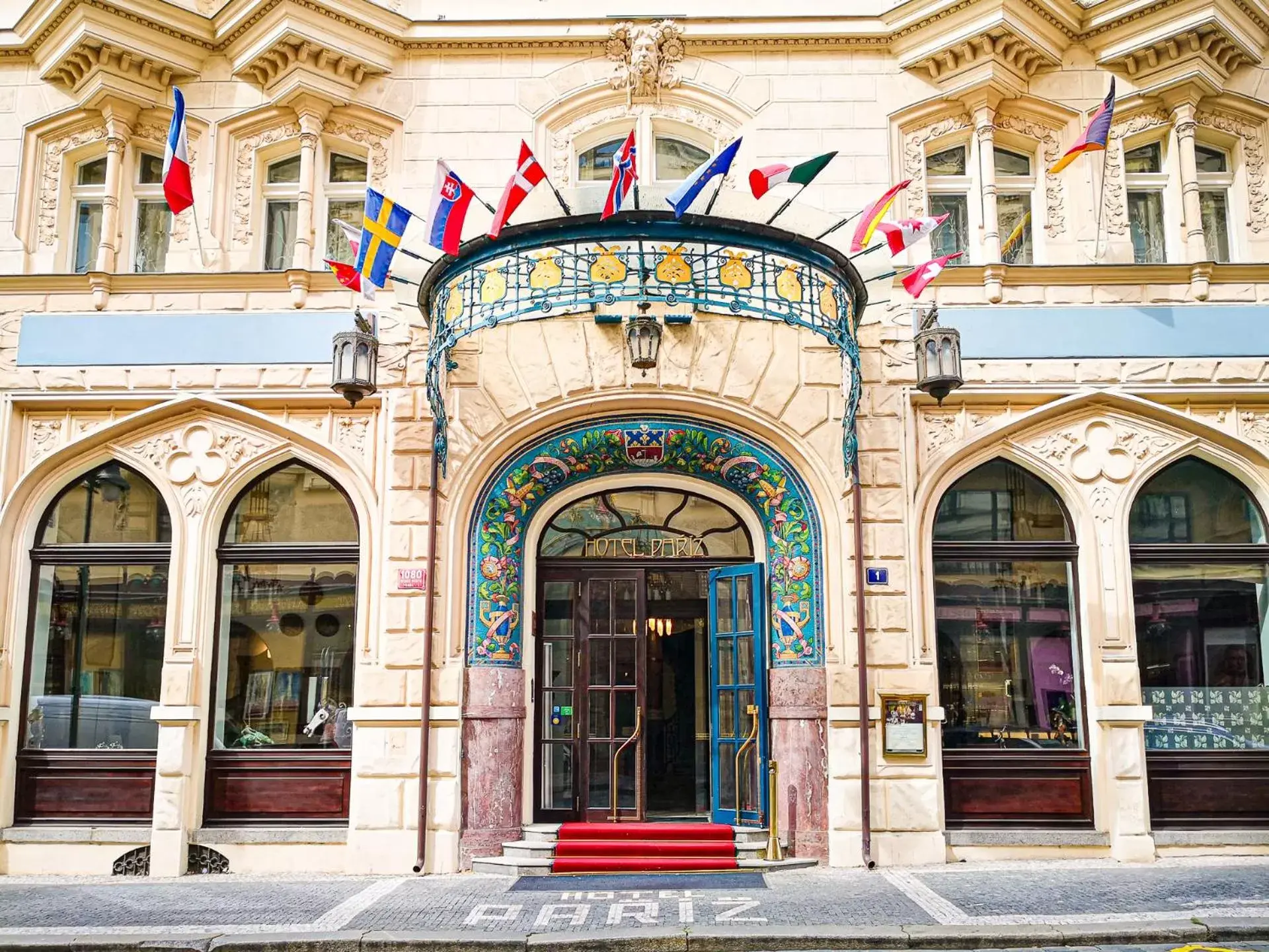 Facade/entrance in Hotel Paris Prague