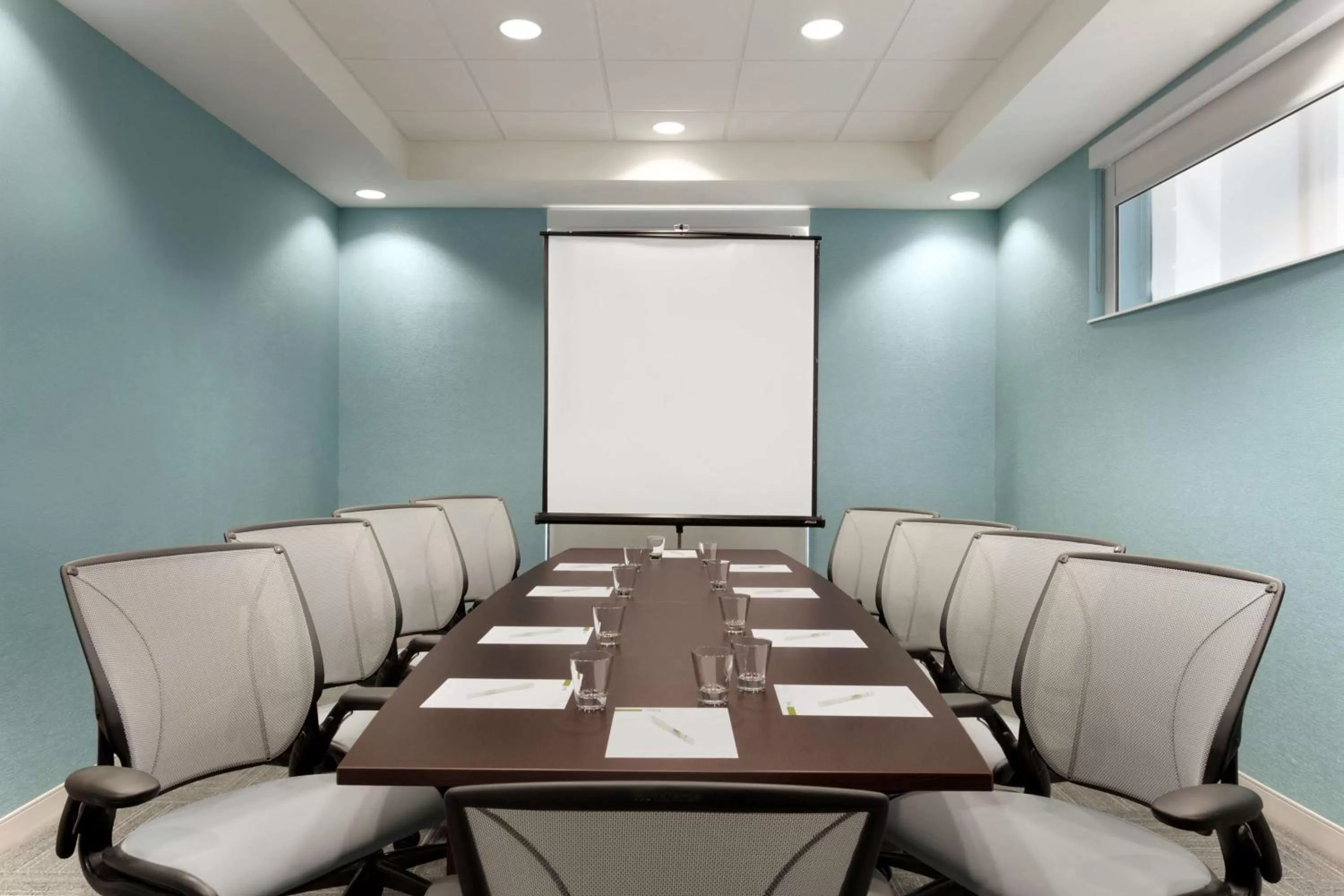 Meeting/conference room in Home2 Suites by Hilton Milton Ontario