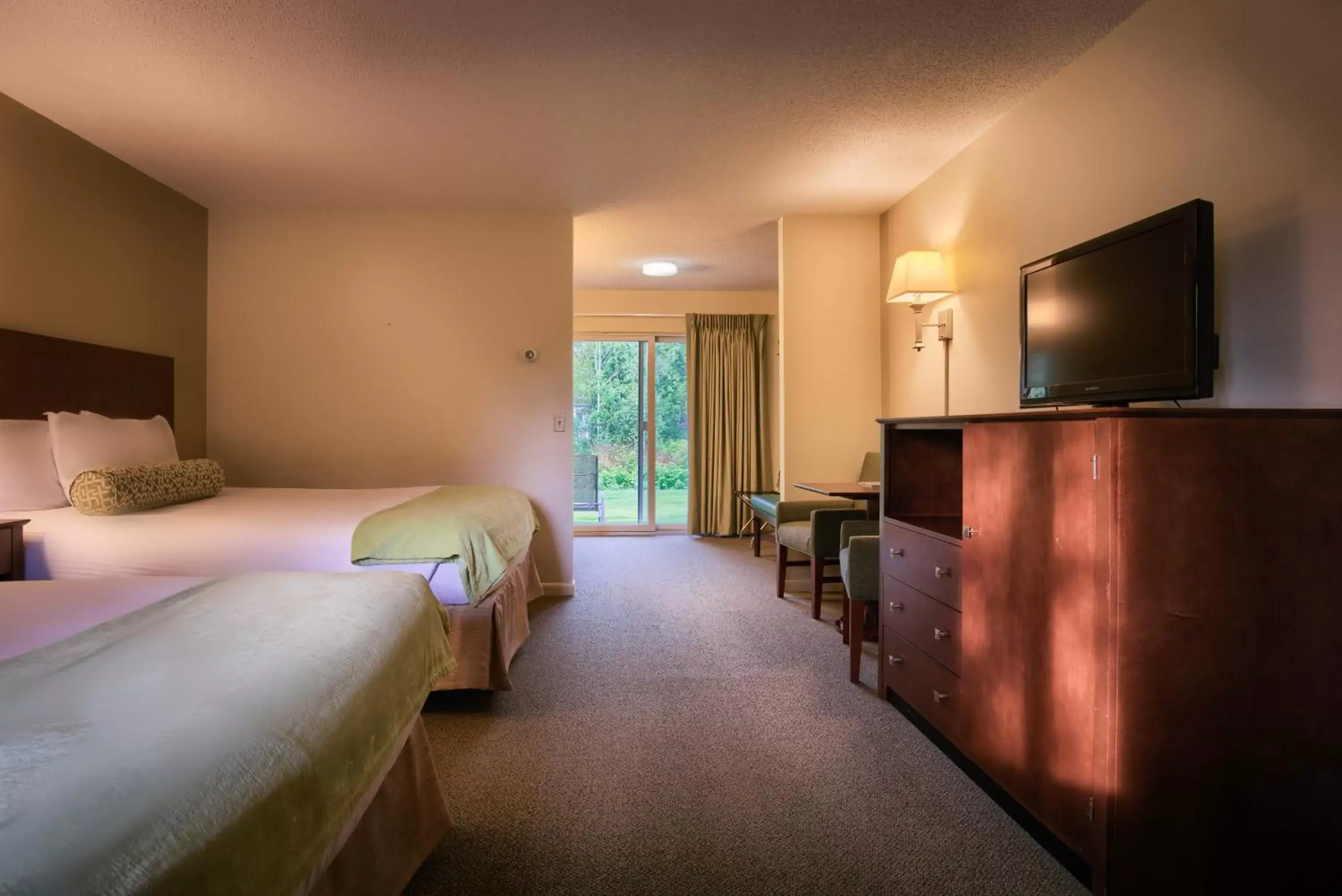 Photo of the whole room, Room Photo in Sun & Ski Inn and Suites