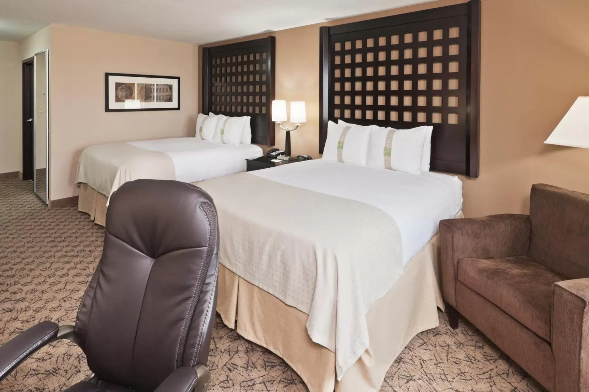 Photo of the whole room, Bed in Holiday Inn Hotel & Suites Tulsa South, an IHG Hotel