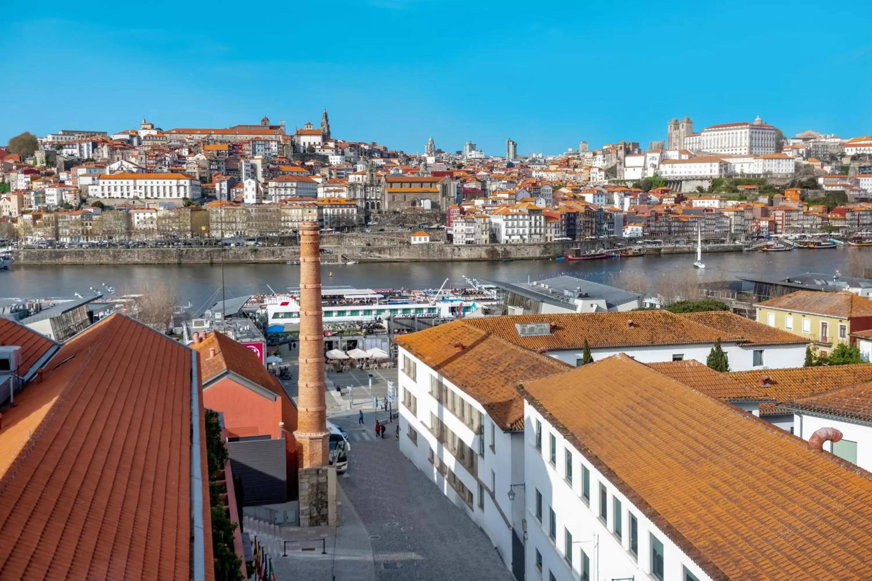 River view in Hilton Porto Gaia