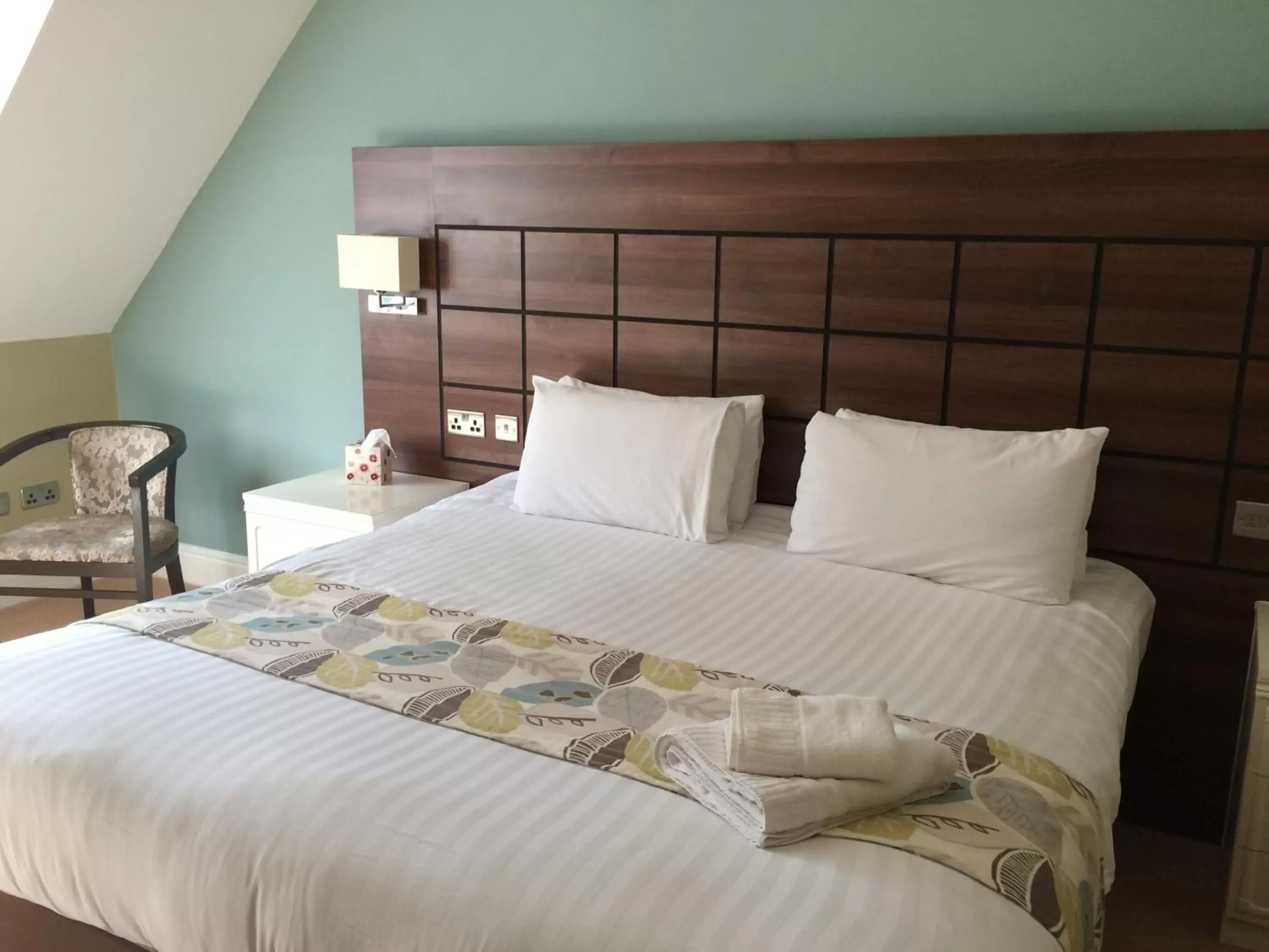 Bedroom, Bed in Quorn Grange Hotel