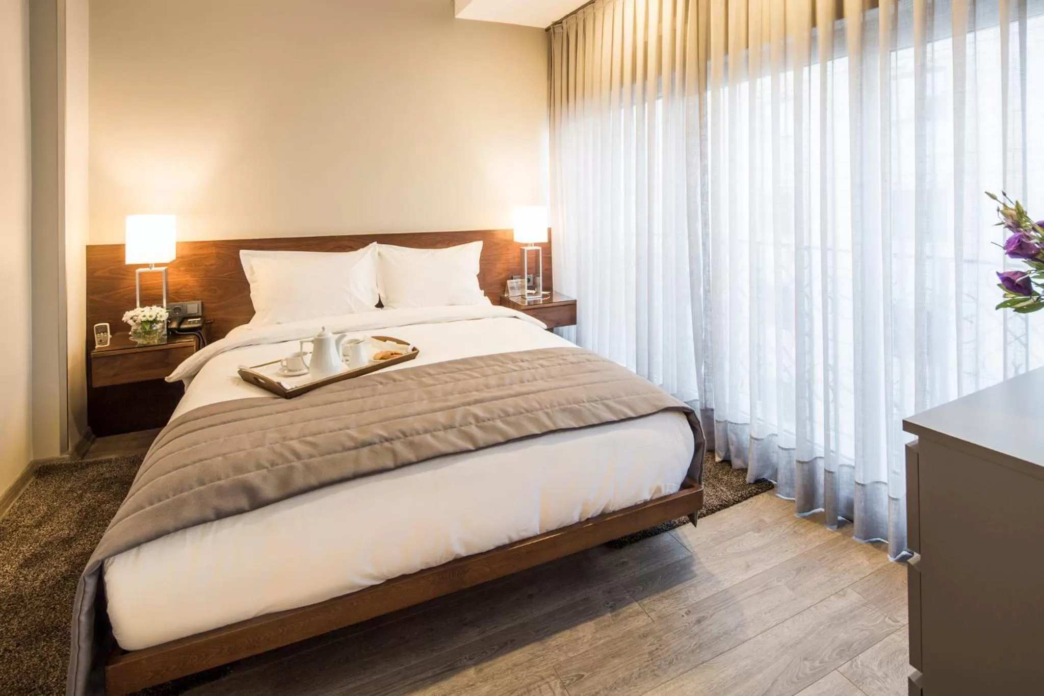 Bed in Taxim Suites Residences Istanbul