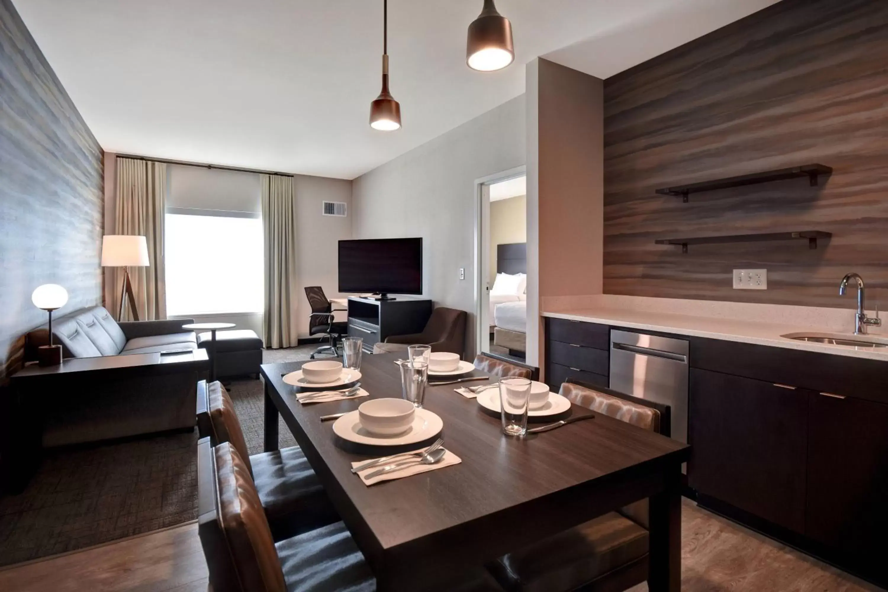 Bedroom, Dining Area in Residence Inn Middletown Goshen