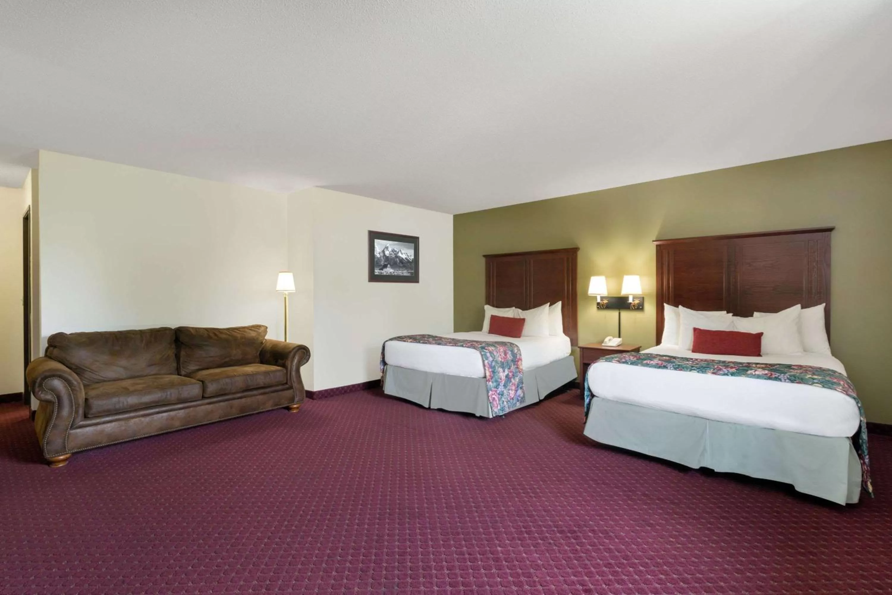 Photo of the whole room, Bed in Baymont by Wyndham Bozeman