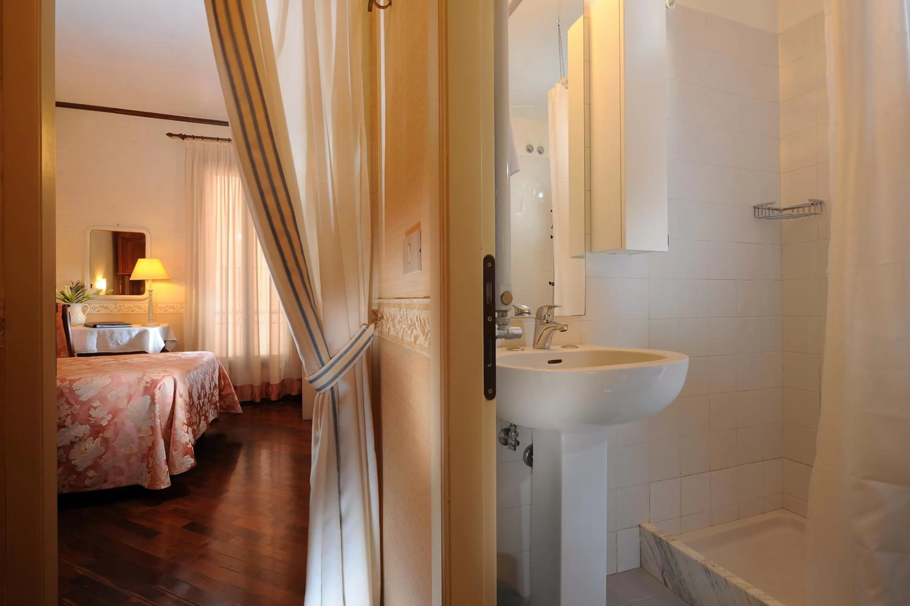 Bed in Hotel La Calcina