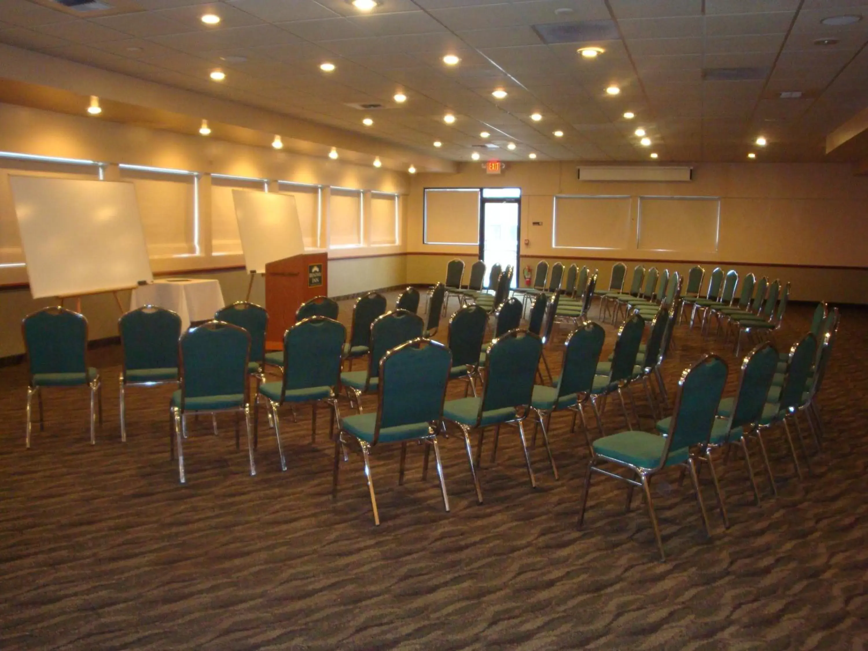 Business facilities in Broadway Inn Conference Center