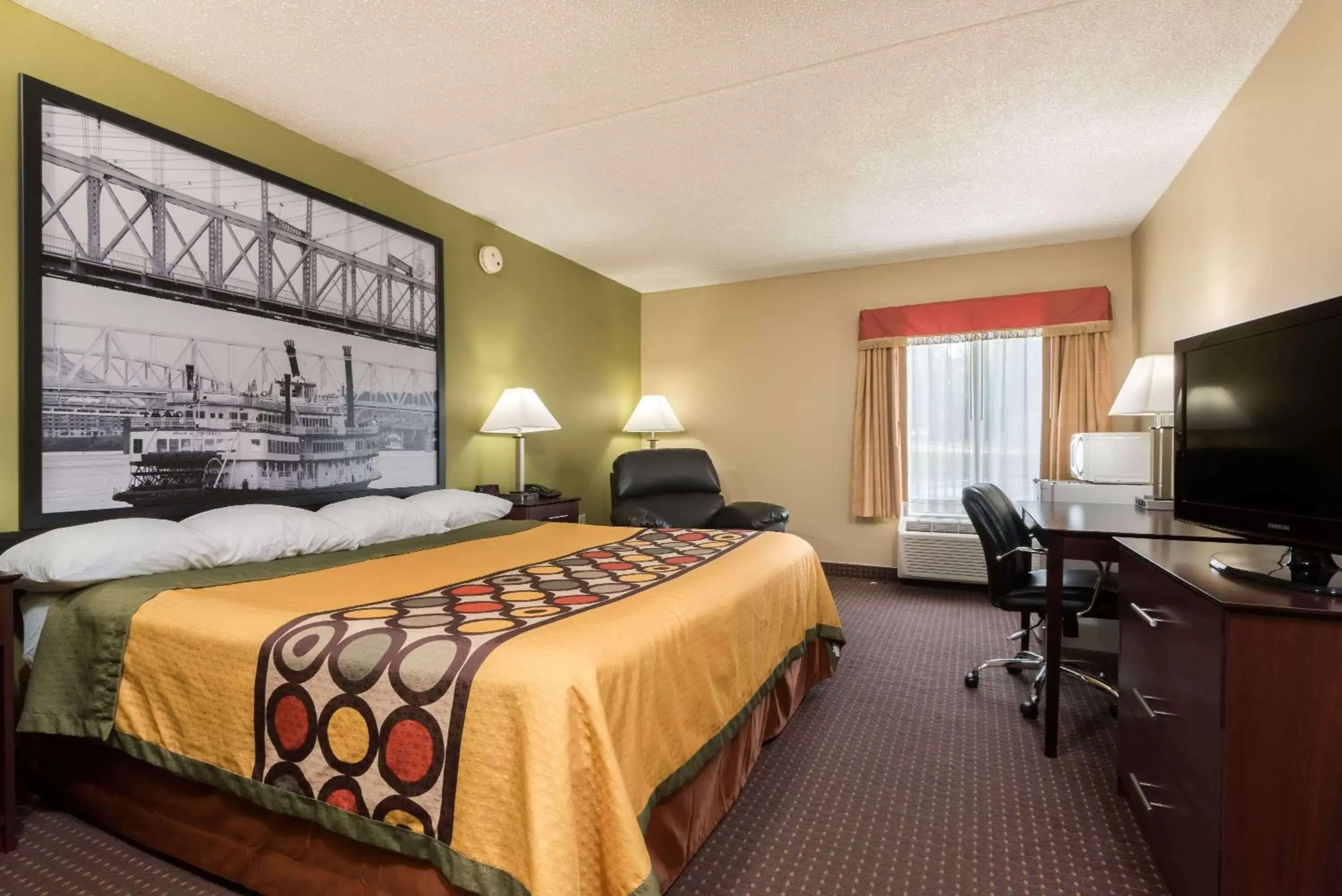 Photo of the whole room, Bed in Super 8 by Wyndham Miamisburg Dayton S Area OH