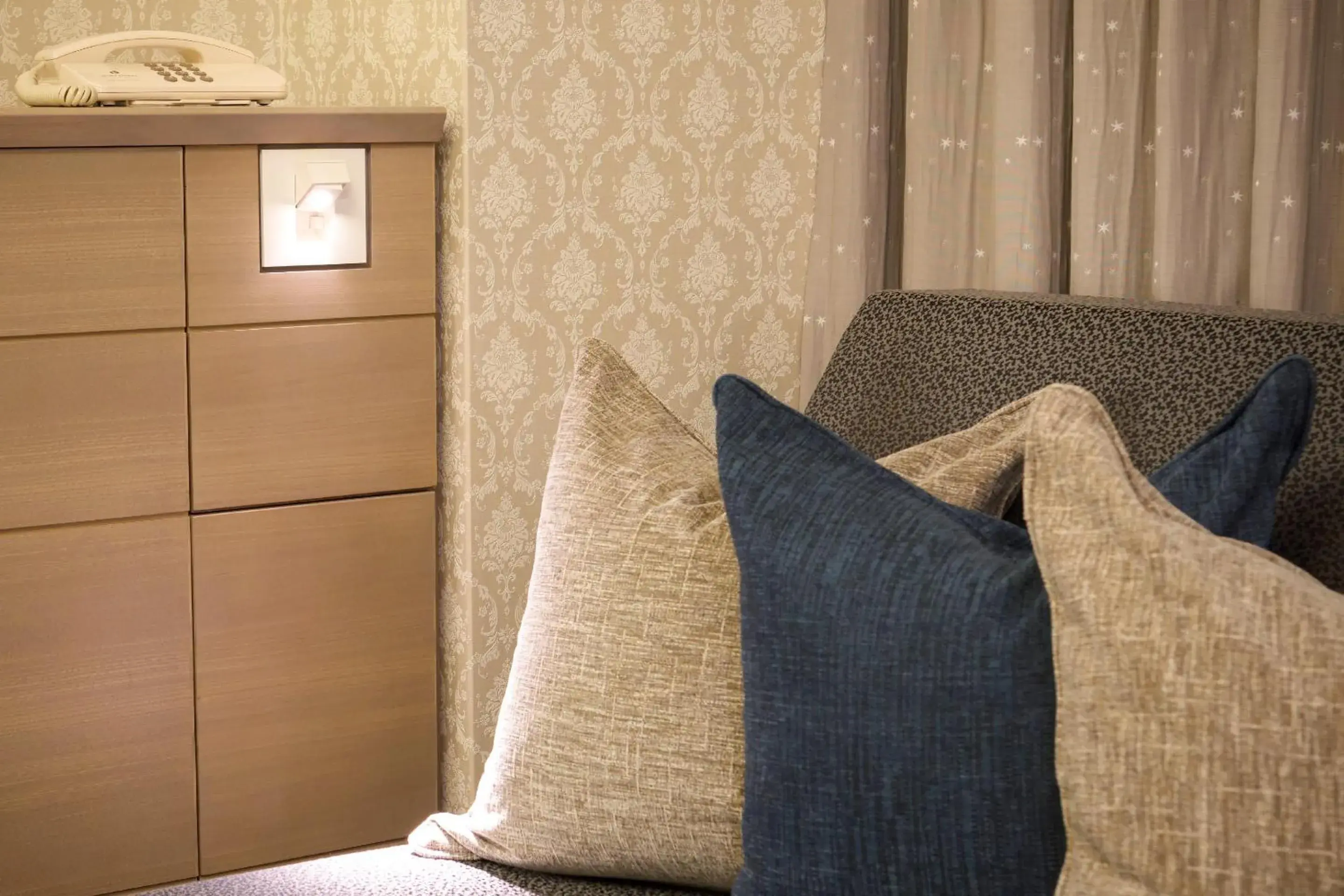 Short Stay - single occupancy - Check-in 18:00 / Check-out 12:00 - Room Selected at Check-In in Hotel Okura Tokyo Bay Short Stay - single occupancy - Check-in 18:00 / Check-out 12:00 - Room Selected at Check-In in Hotel Okura Tokyo Bay