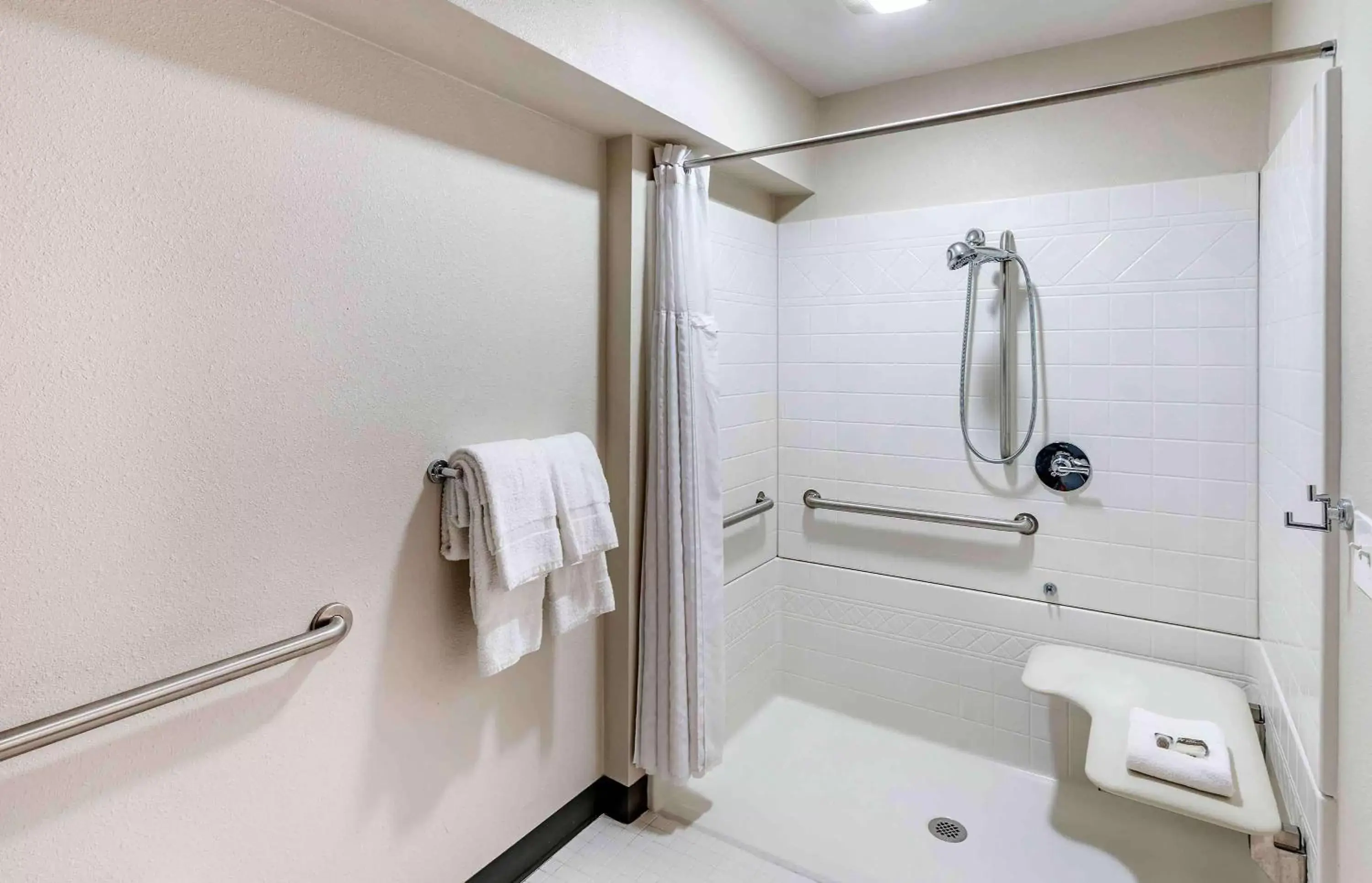 Bathroom in Extended Stay America Premier Suites - San Jose - Airport