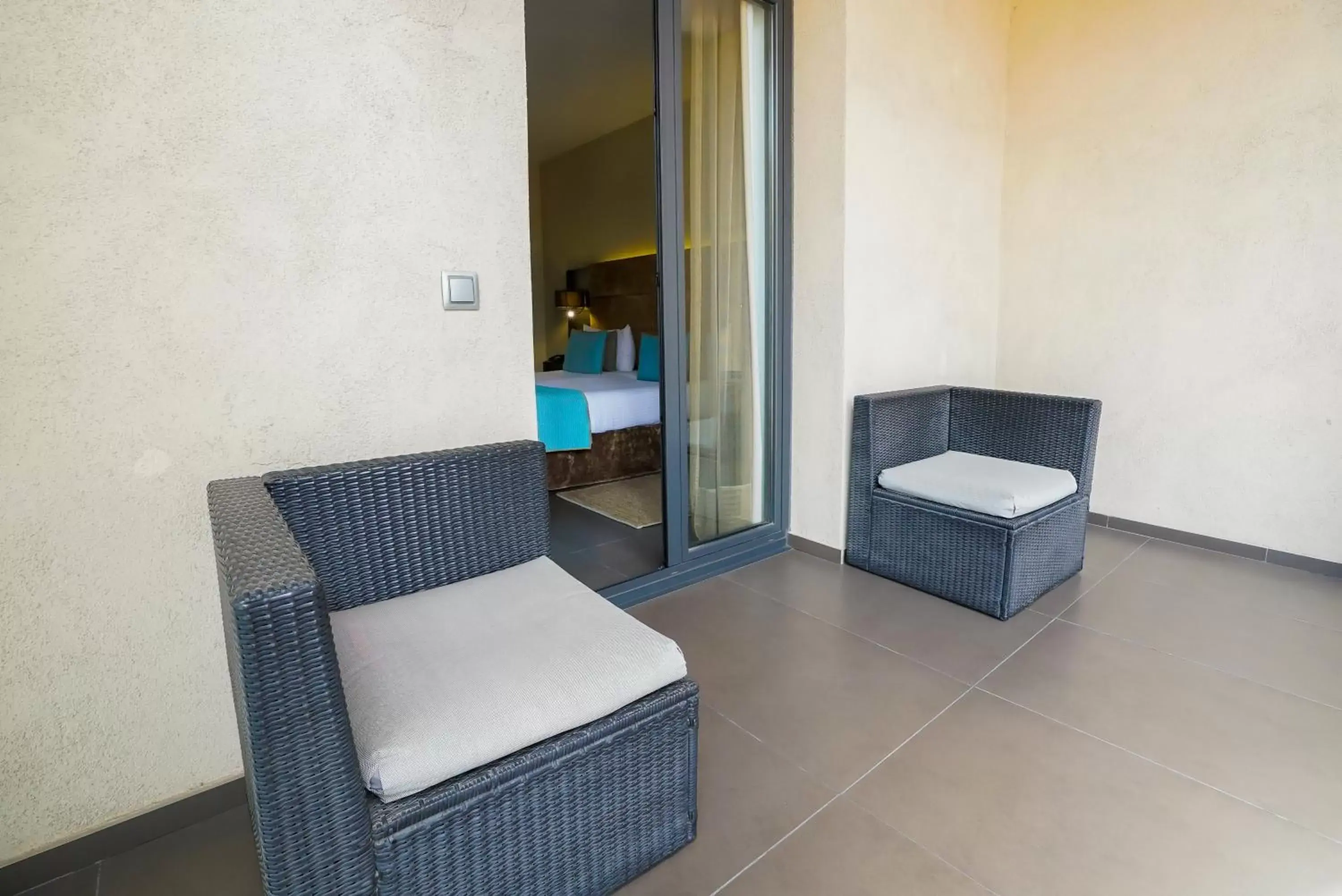 Balcony/Terrace, Seating Area in Hotel Constanza