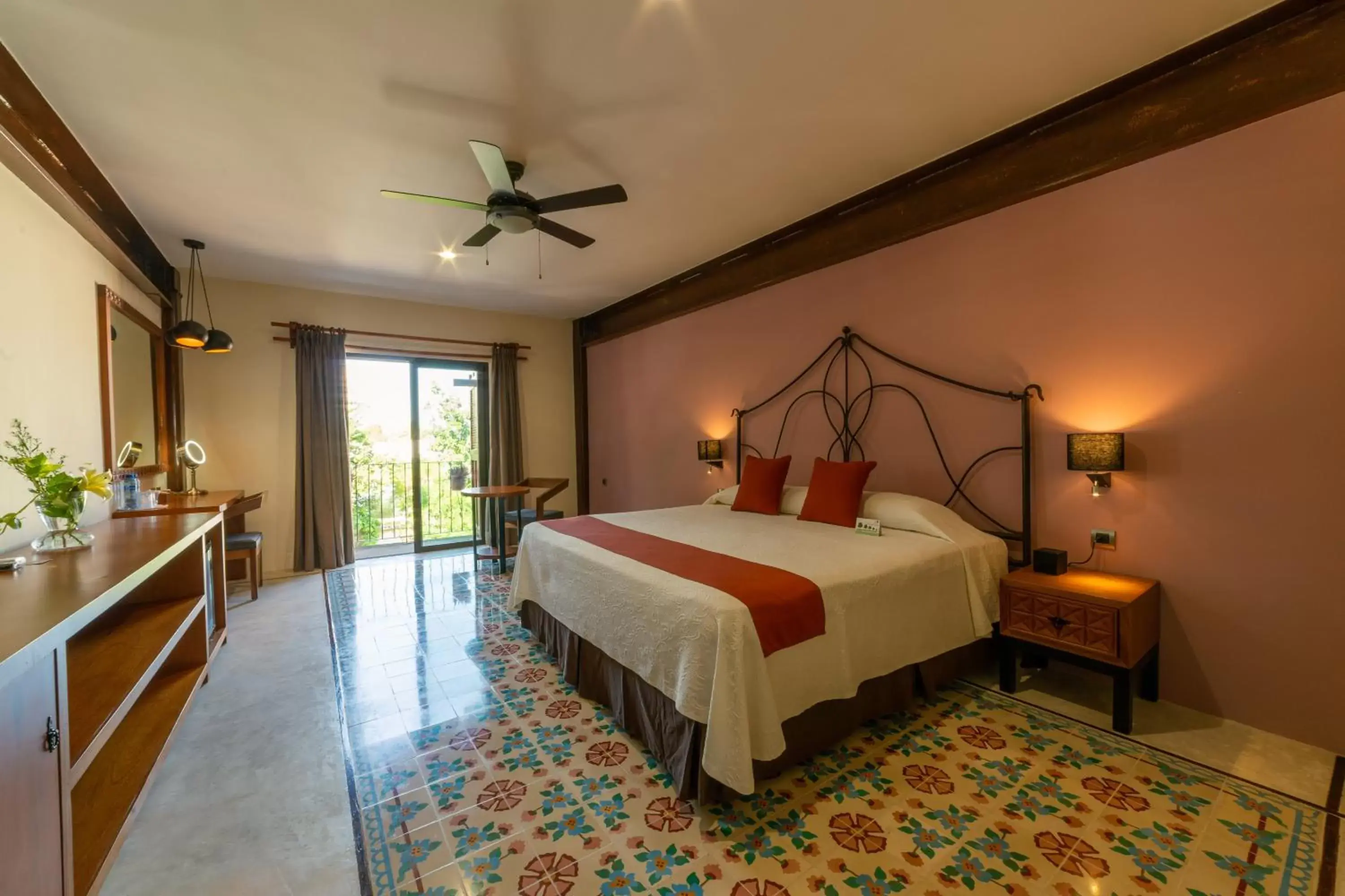 Deluxe King Room in Hotel Meson del Marques Deluxe King Room in Hotel Meson del Marques