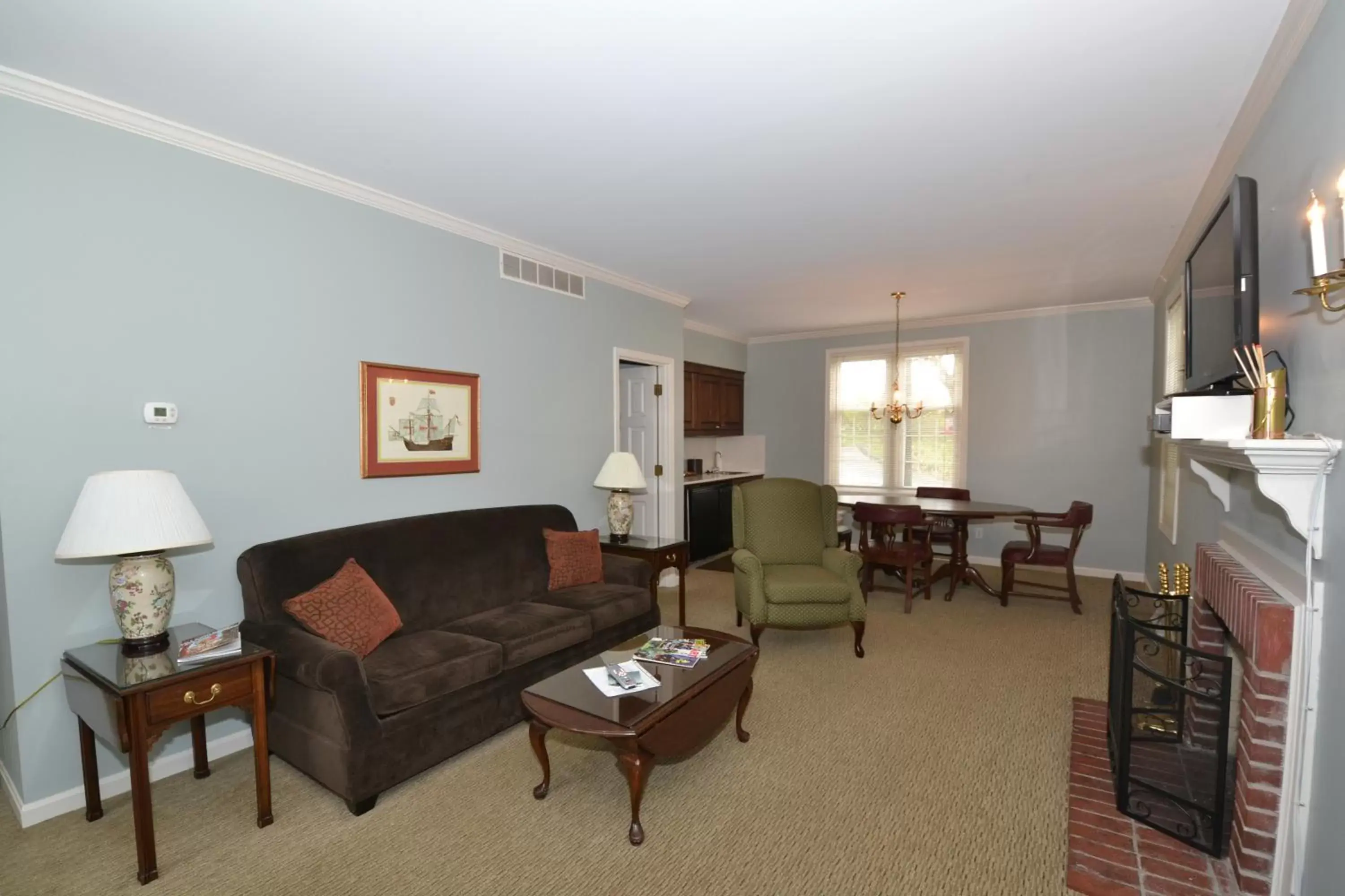Living room in Century Suites Hotel