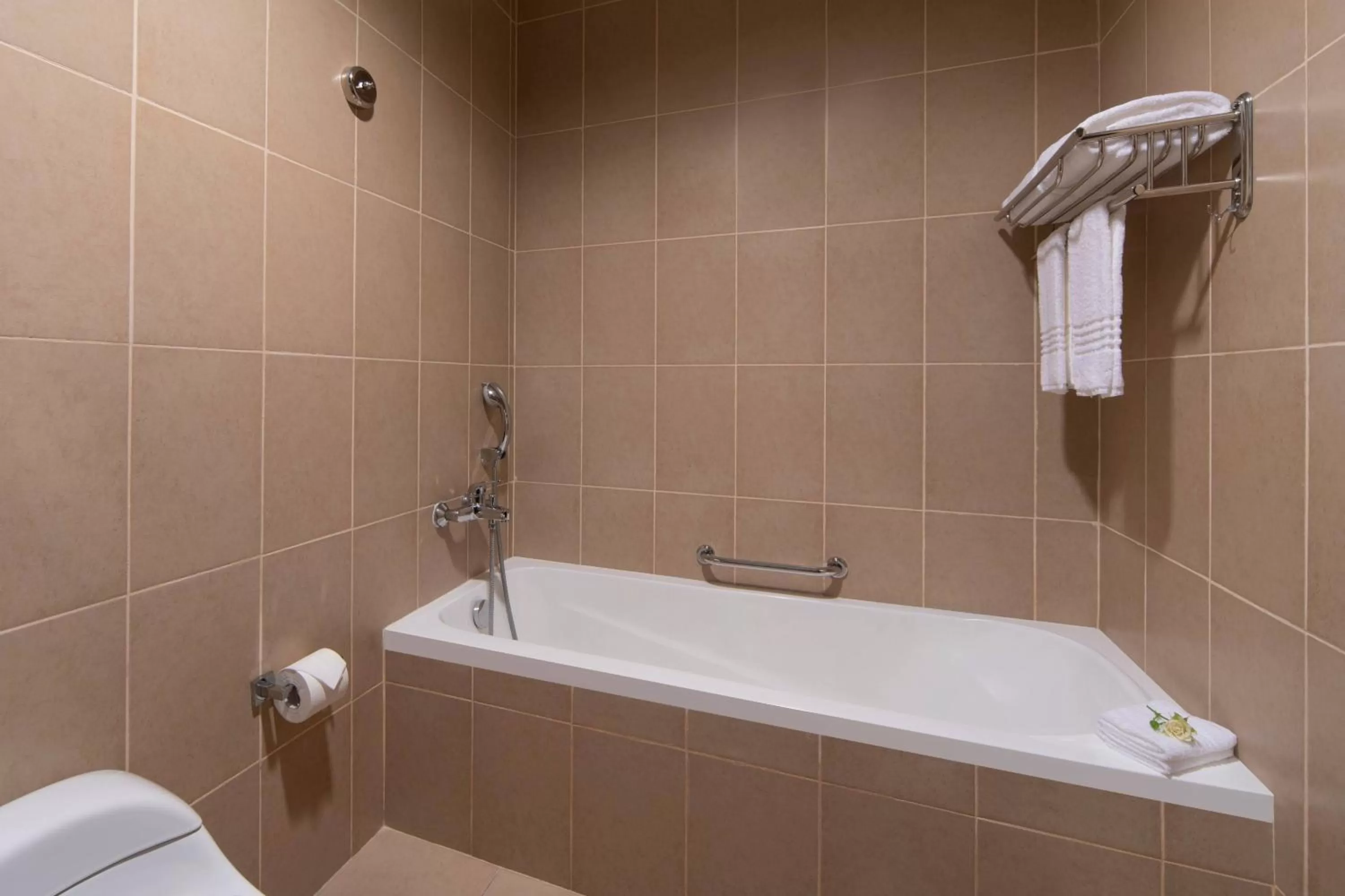 Bathroom in Marriott Executive Apartments City Center Doha