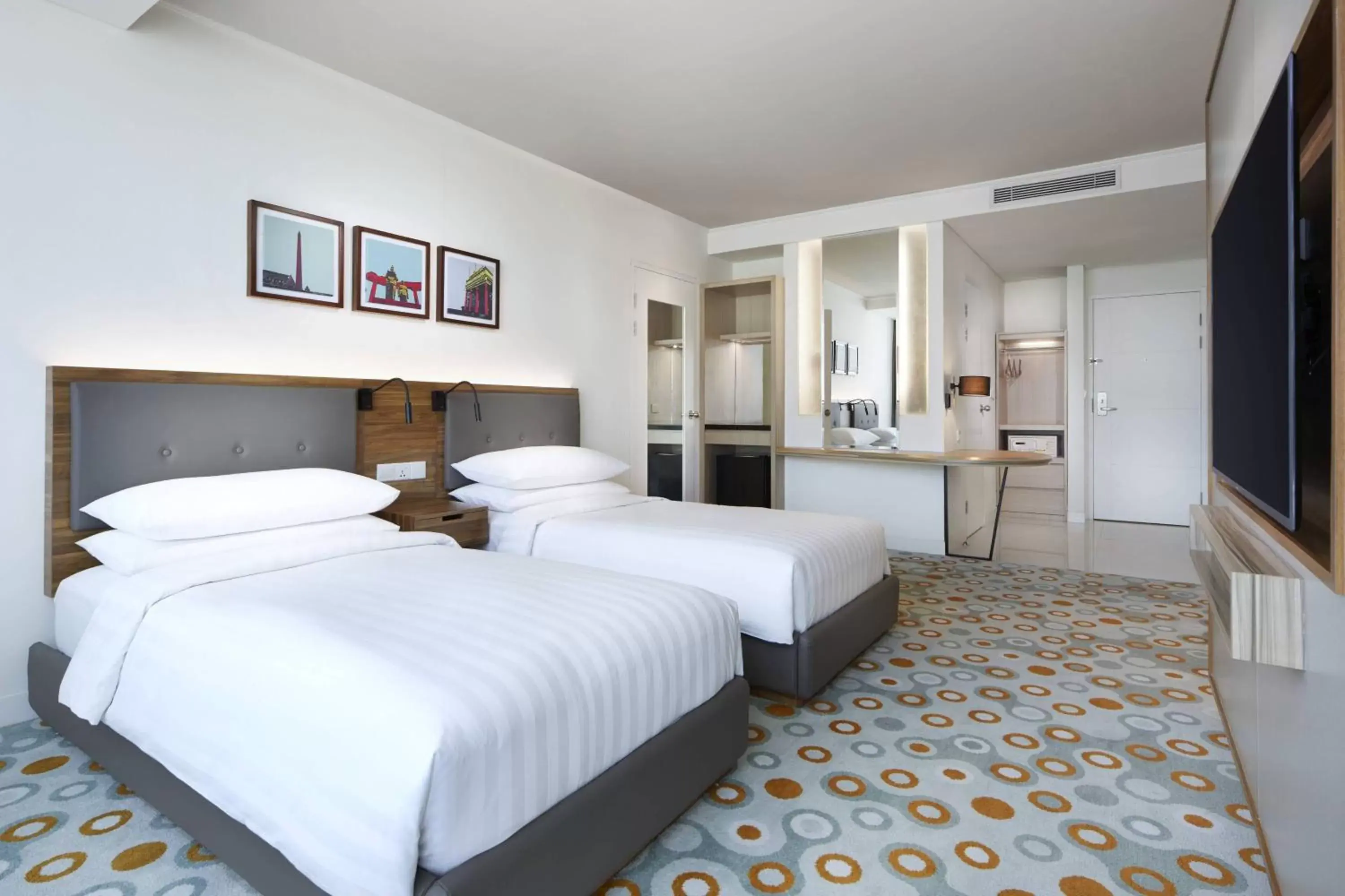 Photo of the whole room, Bed in Fairfield by Marriott Surabaya