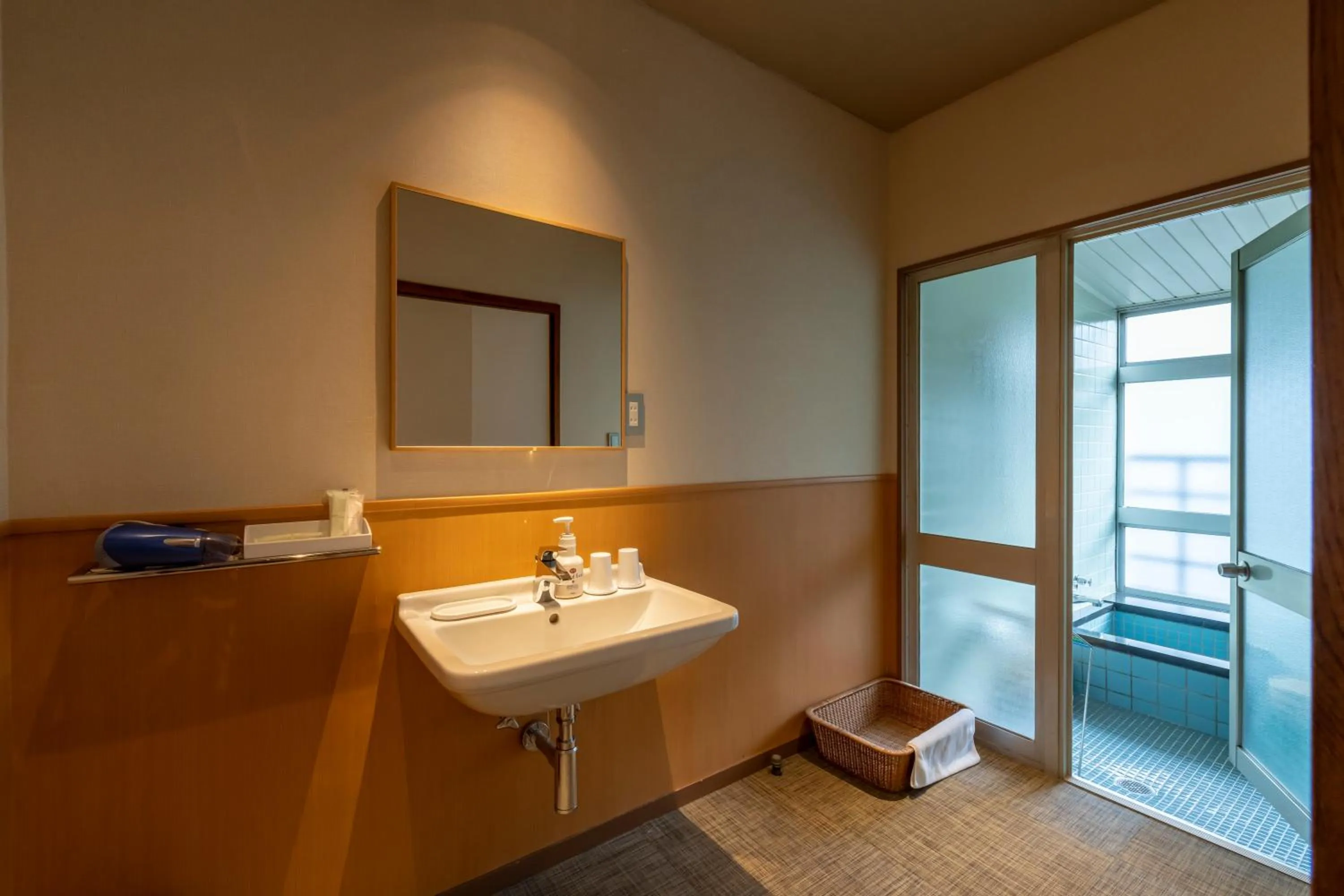 Photo of the whole room in Senkeien Tsukioka Hotel