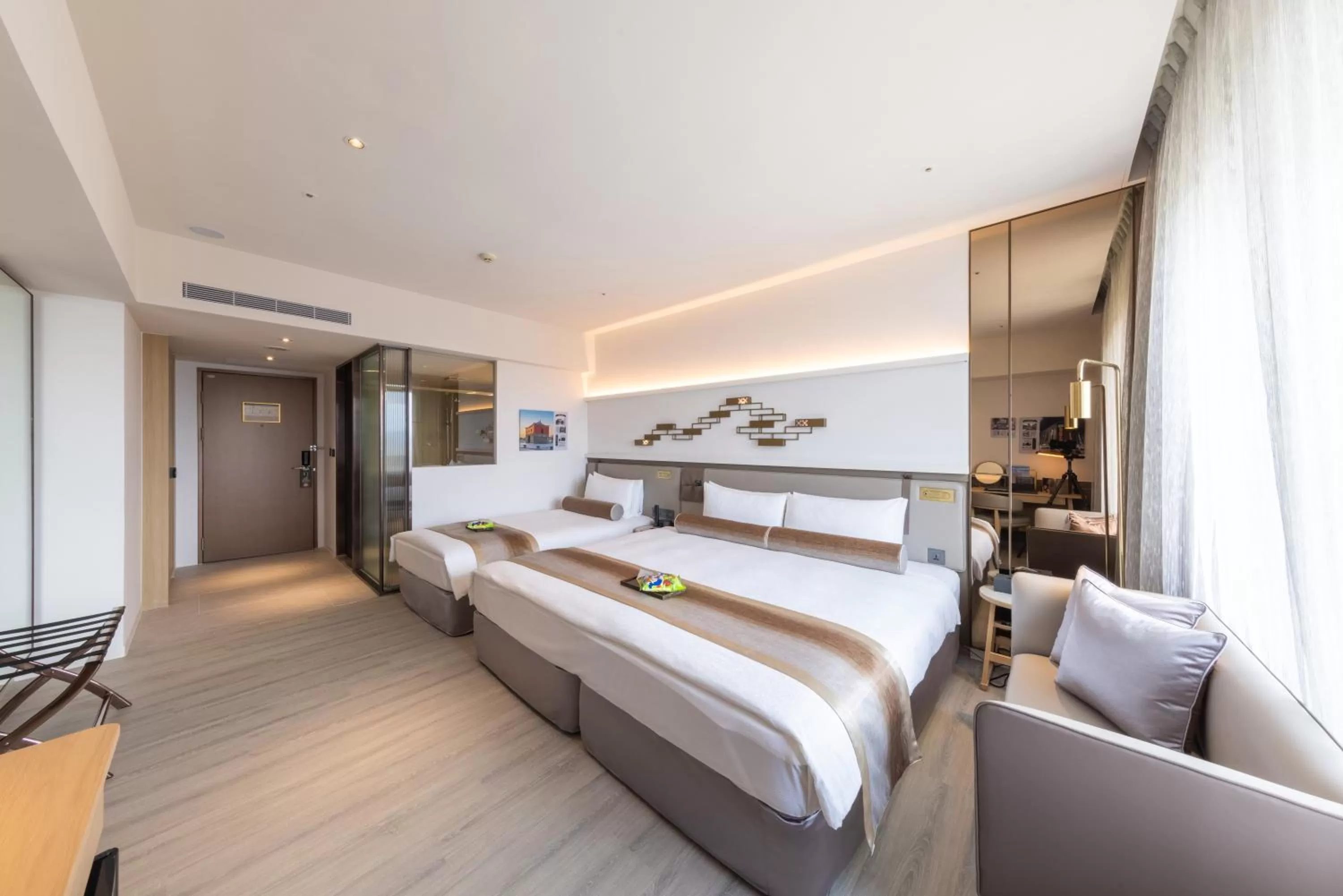 Photo of the whole room, Bed in Taipei Garden Hotel - Ximending