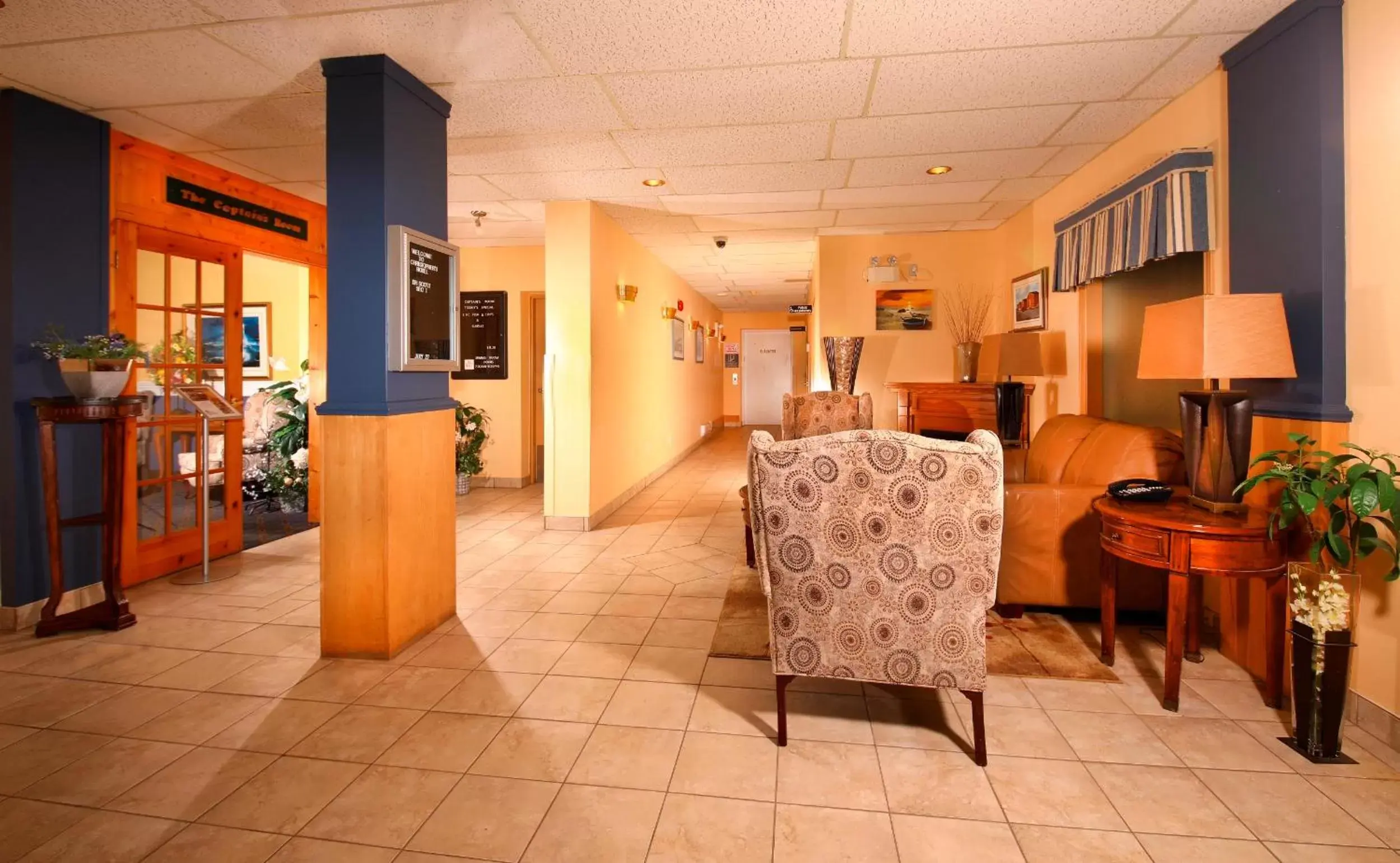 Seating area, Lobby/Reception in St Christopher's Hotel