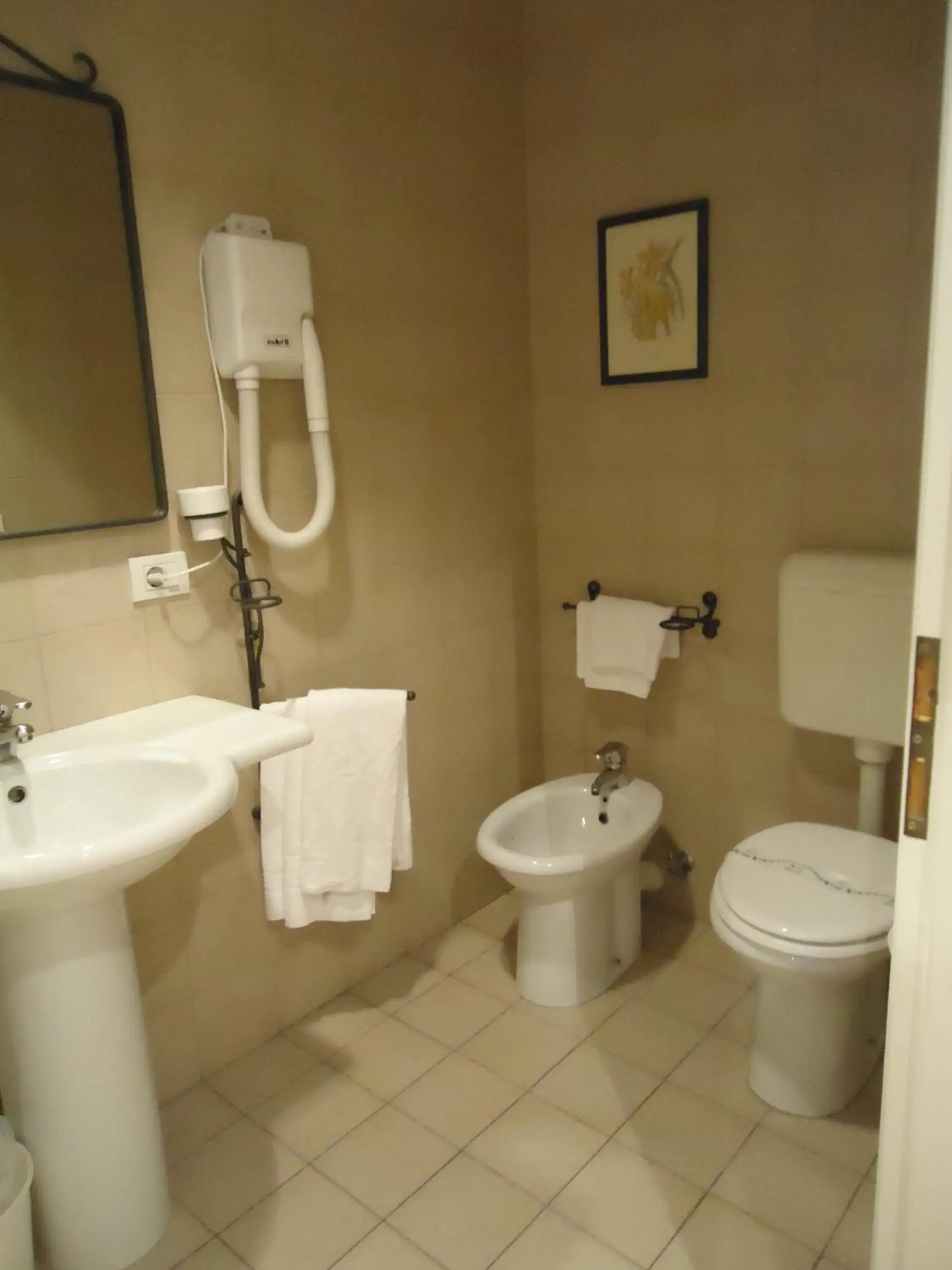 Toilet, Bathroom in Relais Picaron