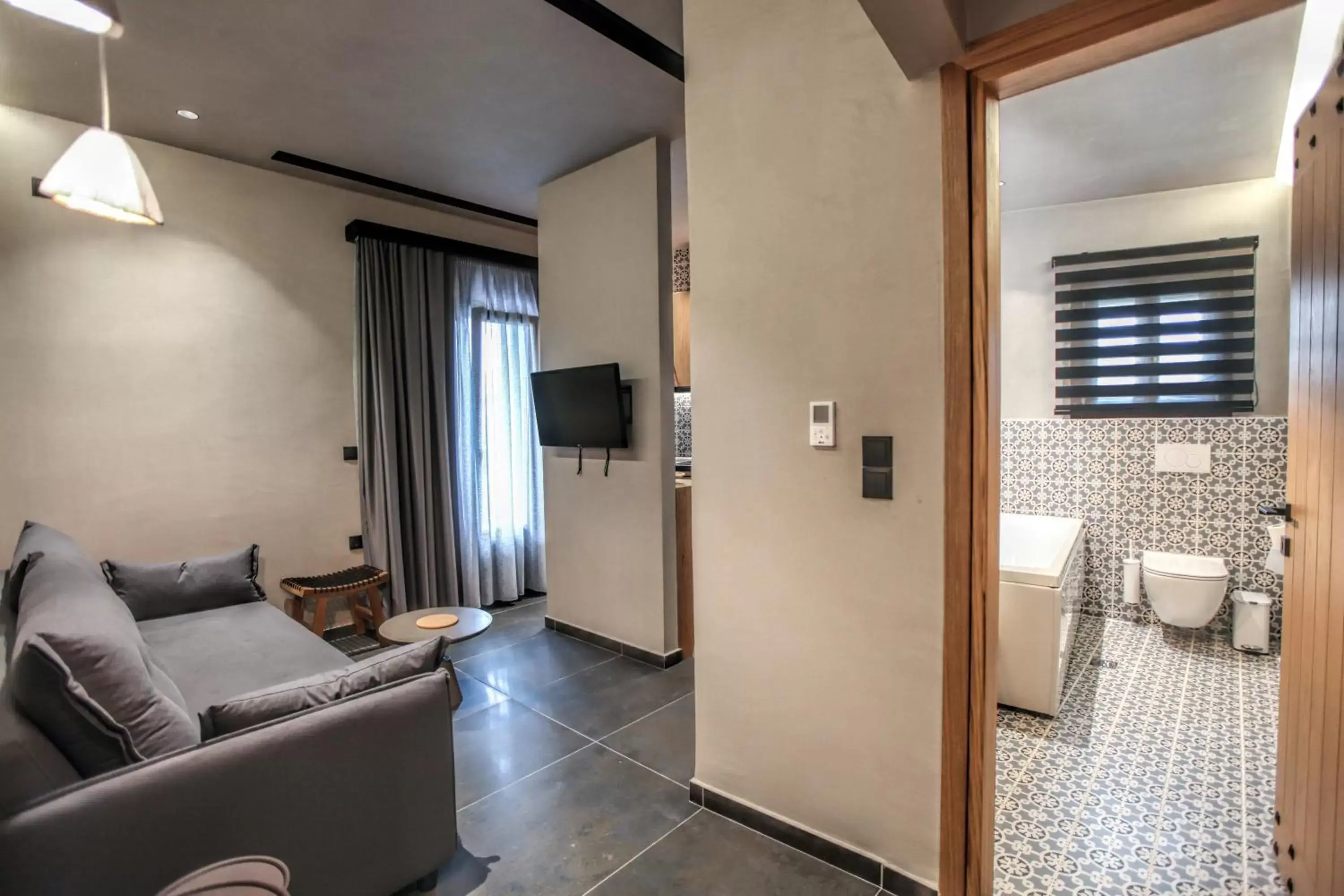 Bathroom, Seating Area in Meteora Heaven and Earth Kastraki premium suites