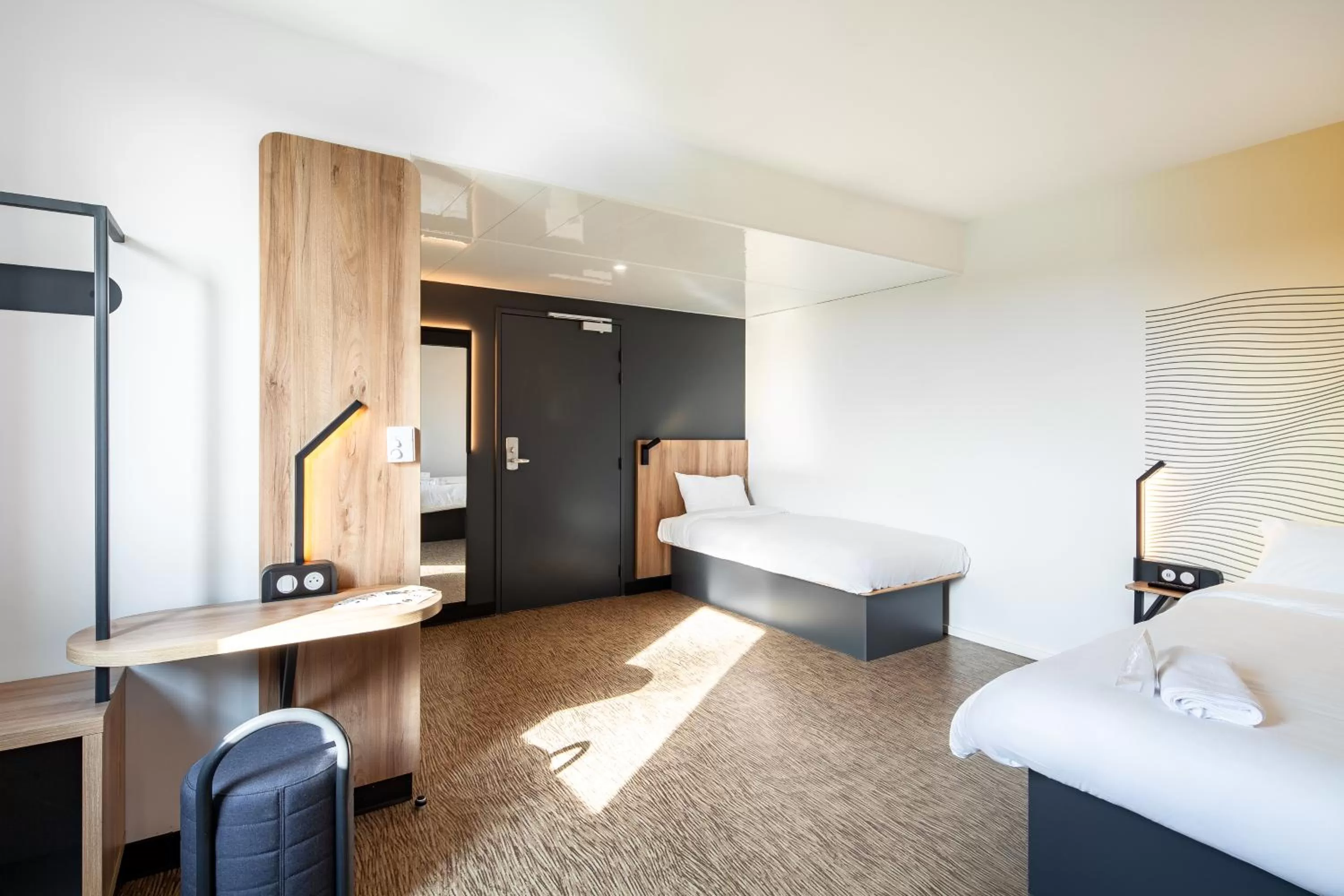 Bedroom, Bed in B&B HOTEL Igny Palaiseau