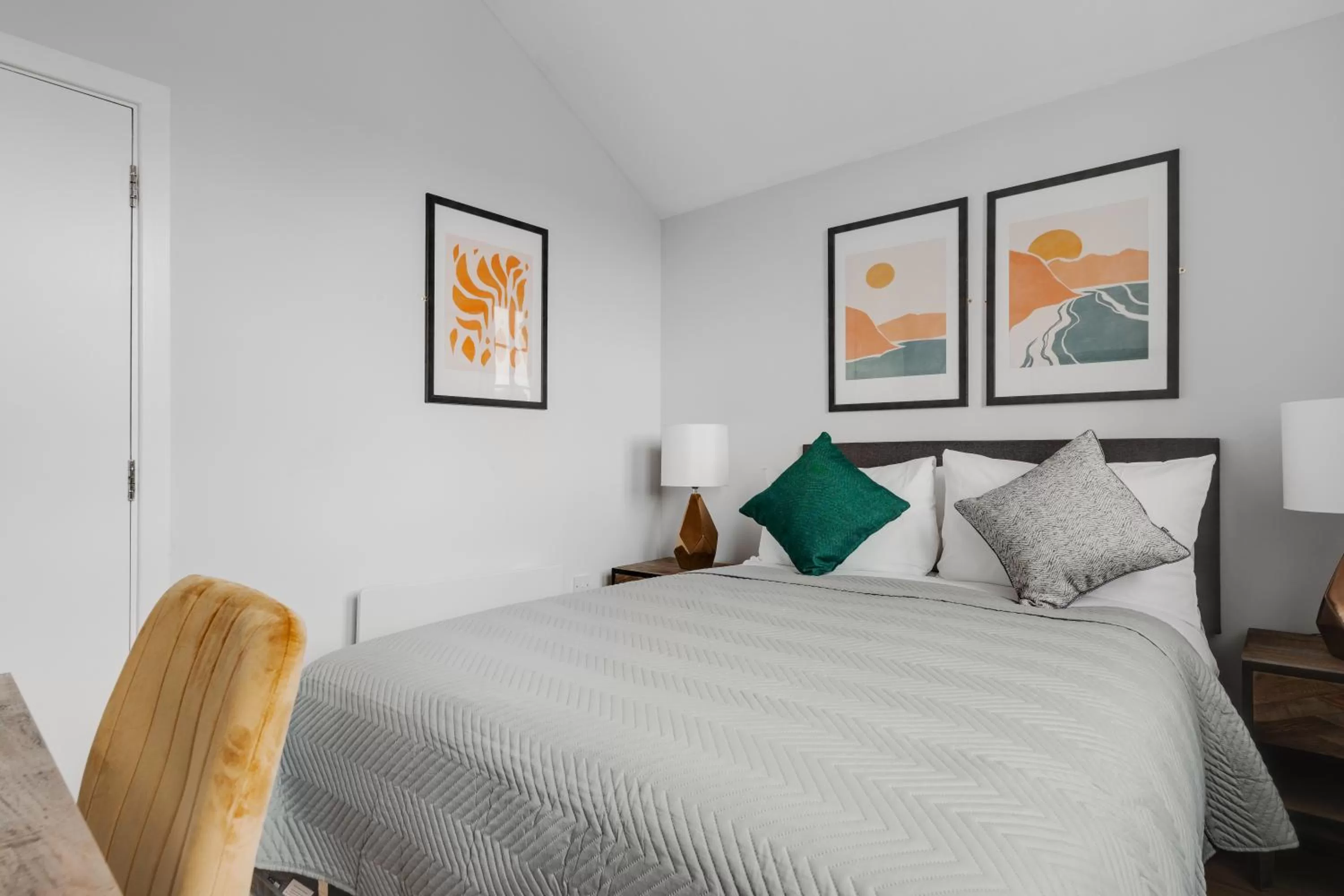 Bedroom, Bed in Stanley St Suites By GuestFirst