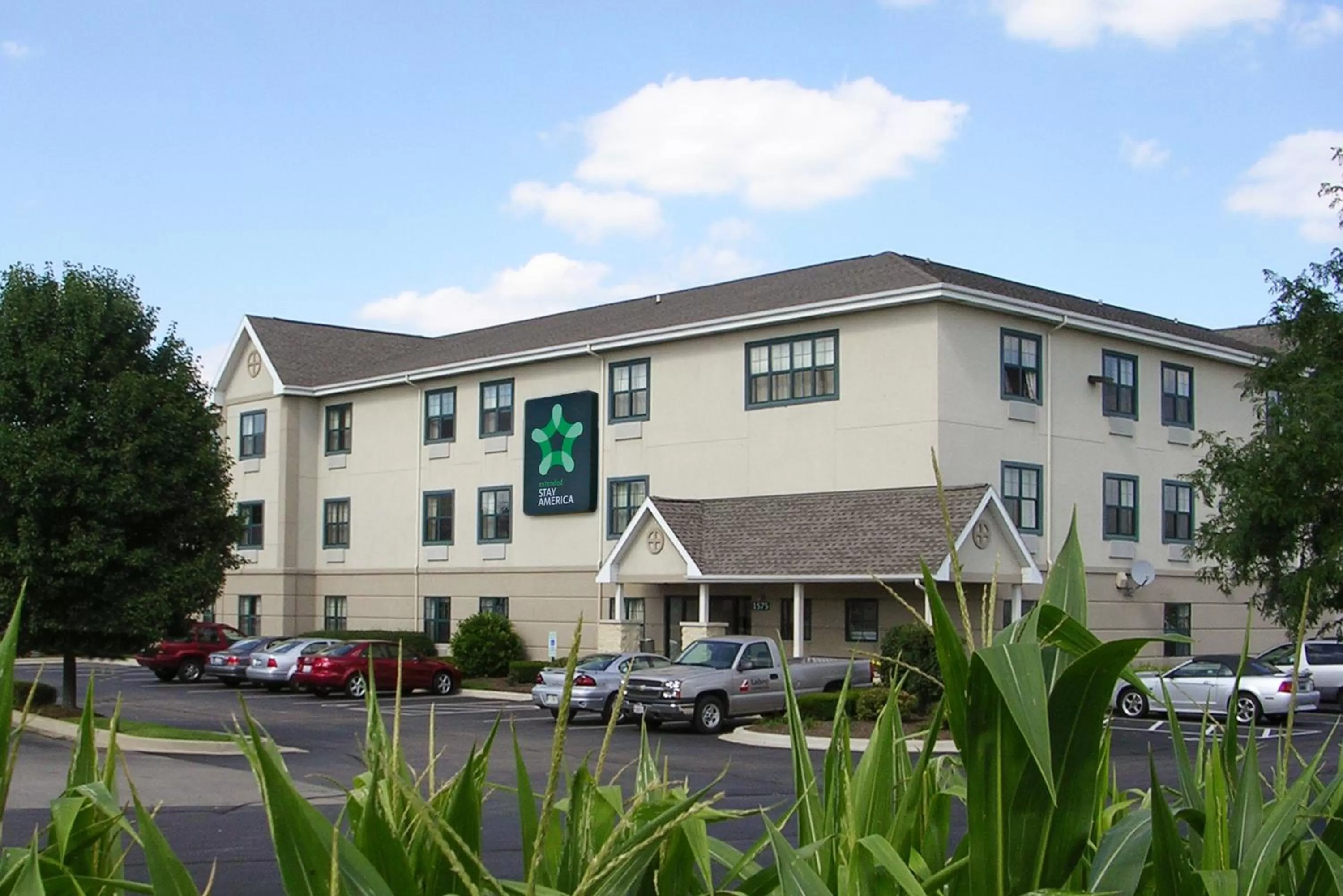 Property building in Extended Stay America Select Suites - Chicago - Naperville - West