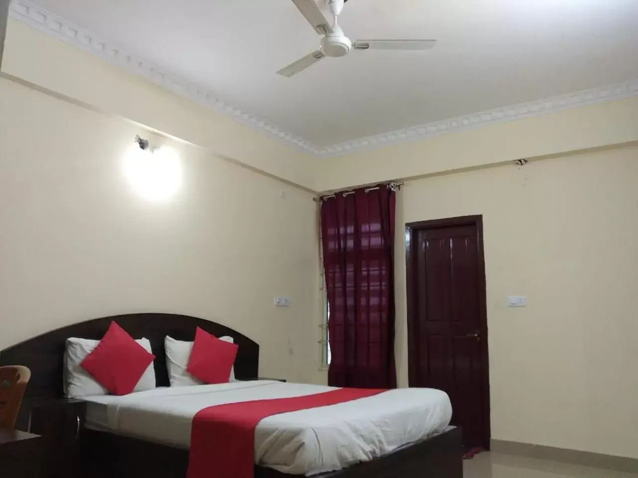 Bedroom, Bed in STAYMAKER Srinivasa Residency