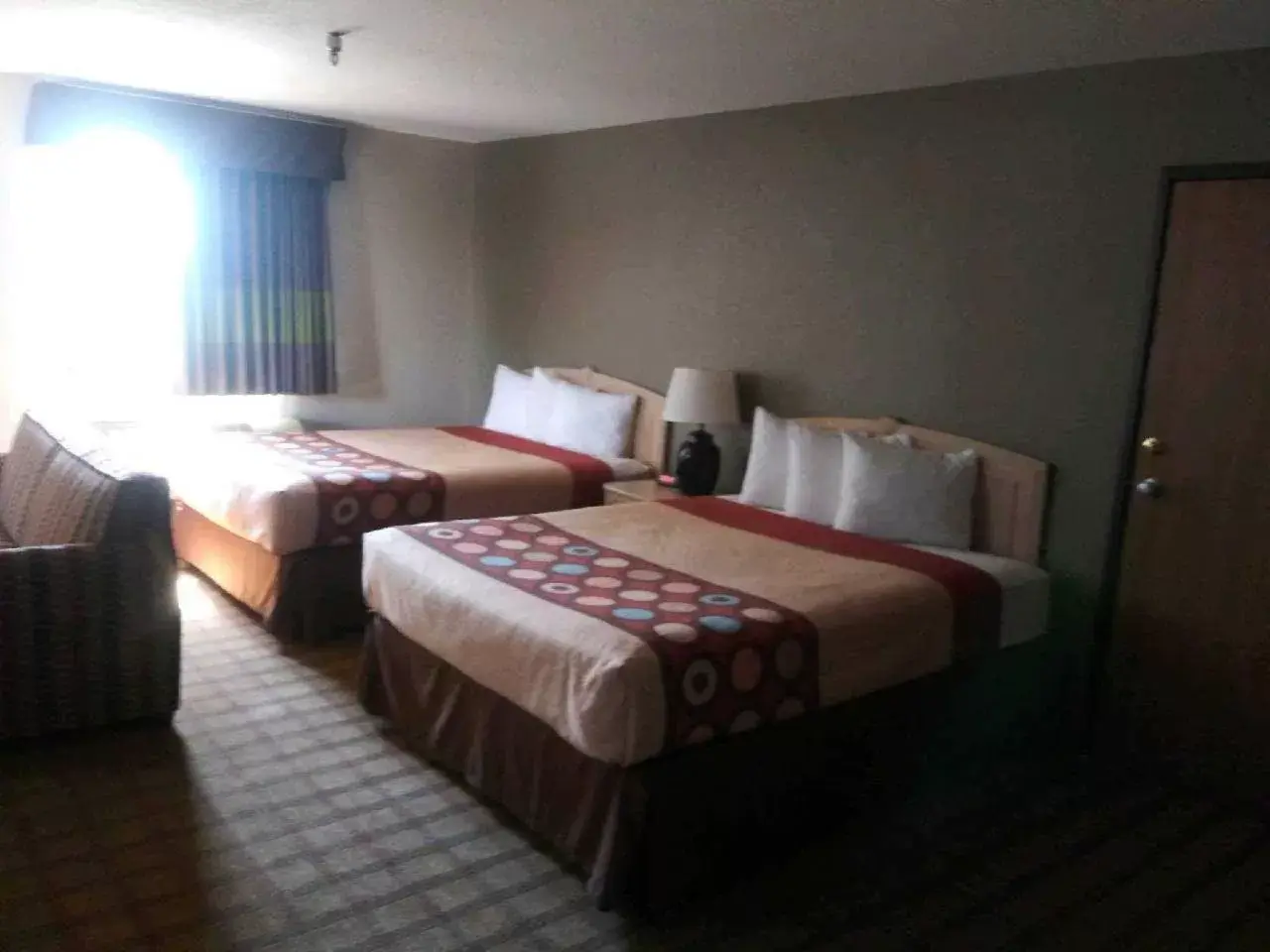 Bed in Super 8 by Wyndham Albuquerque West/Coors Blvd