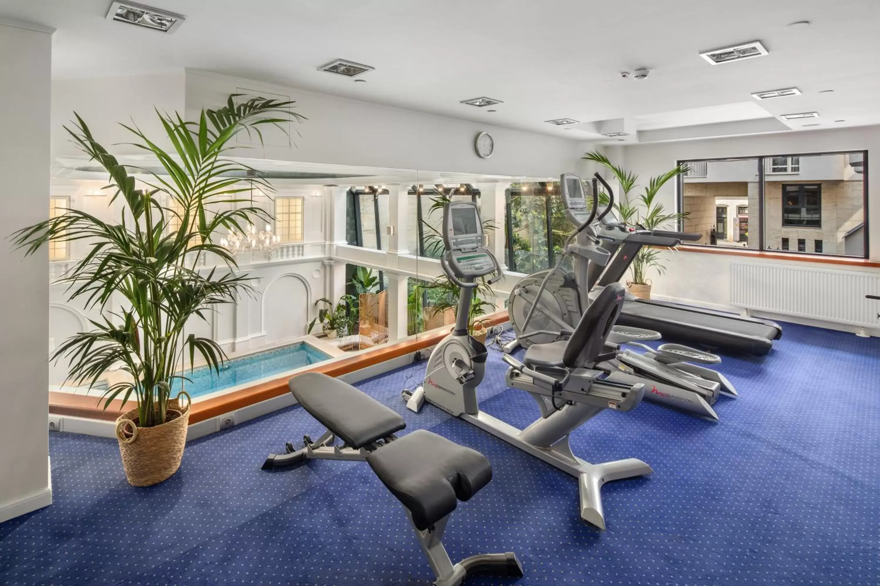 Fitness centre/facilities, Fitness Center/Facilities in Queen's Court Hotel & Residence