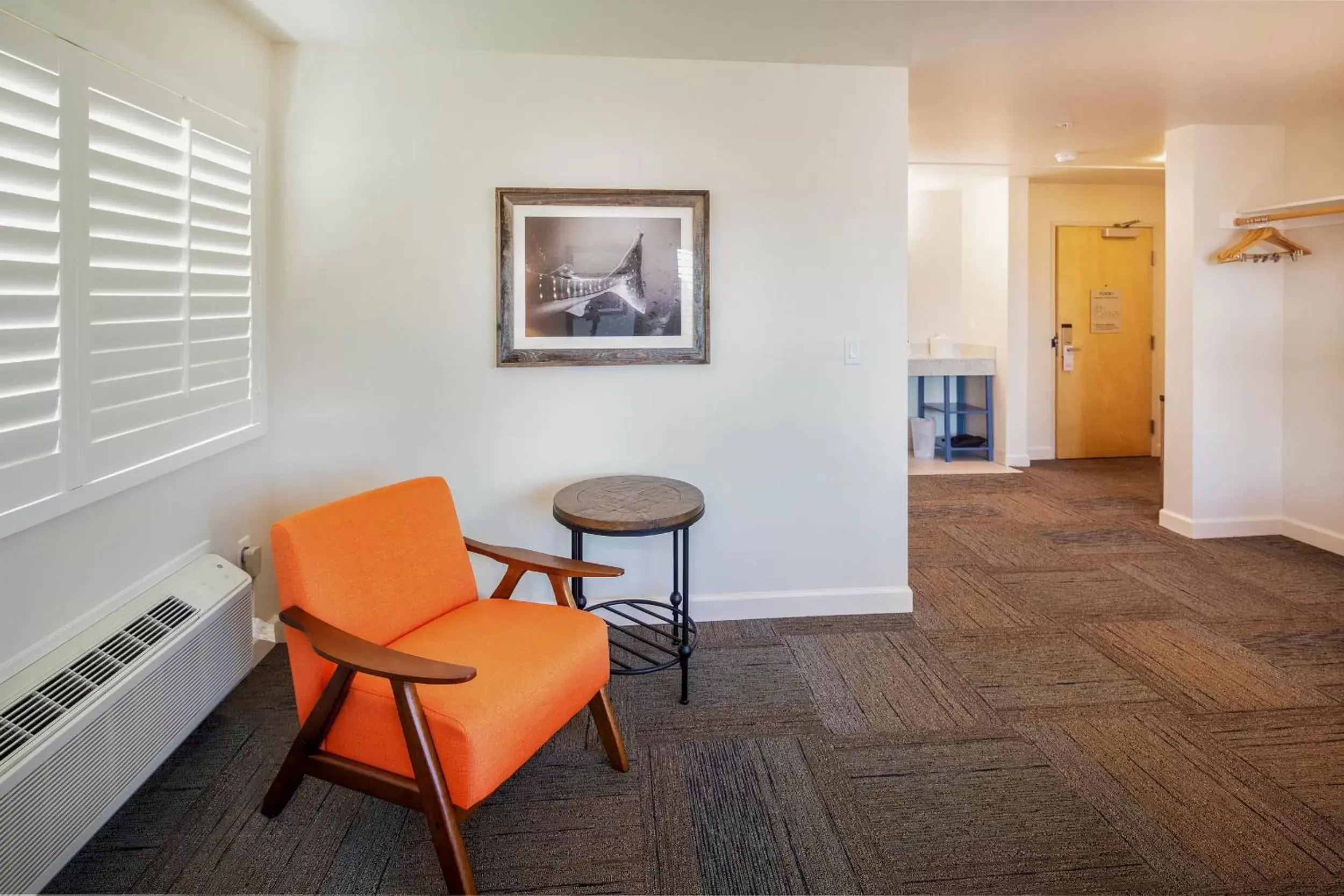 Bedroom, Seating Area in Inn At Moss Landing Point