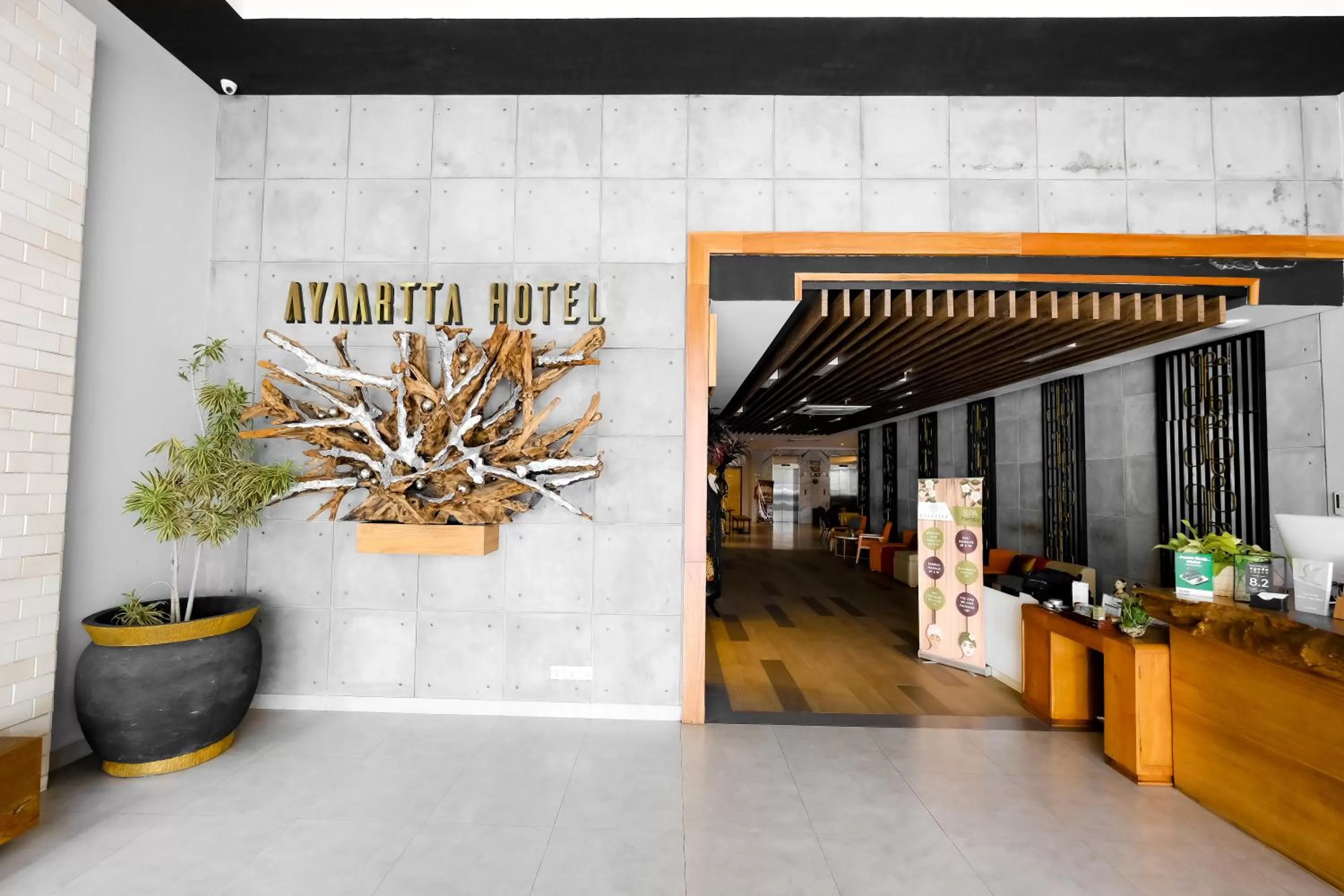 Lobby or reception in Ayaartta Hotel Malioboro