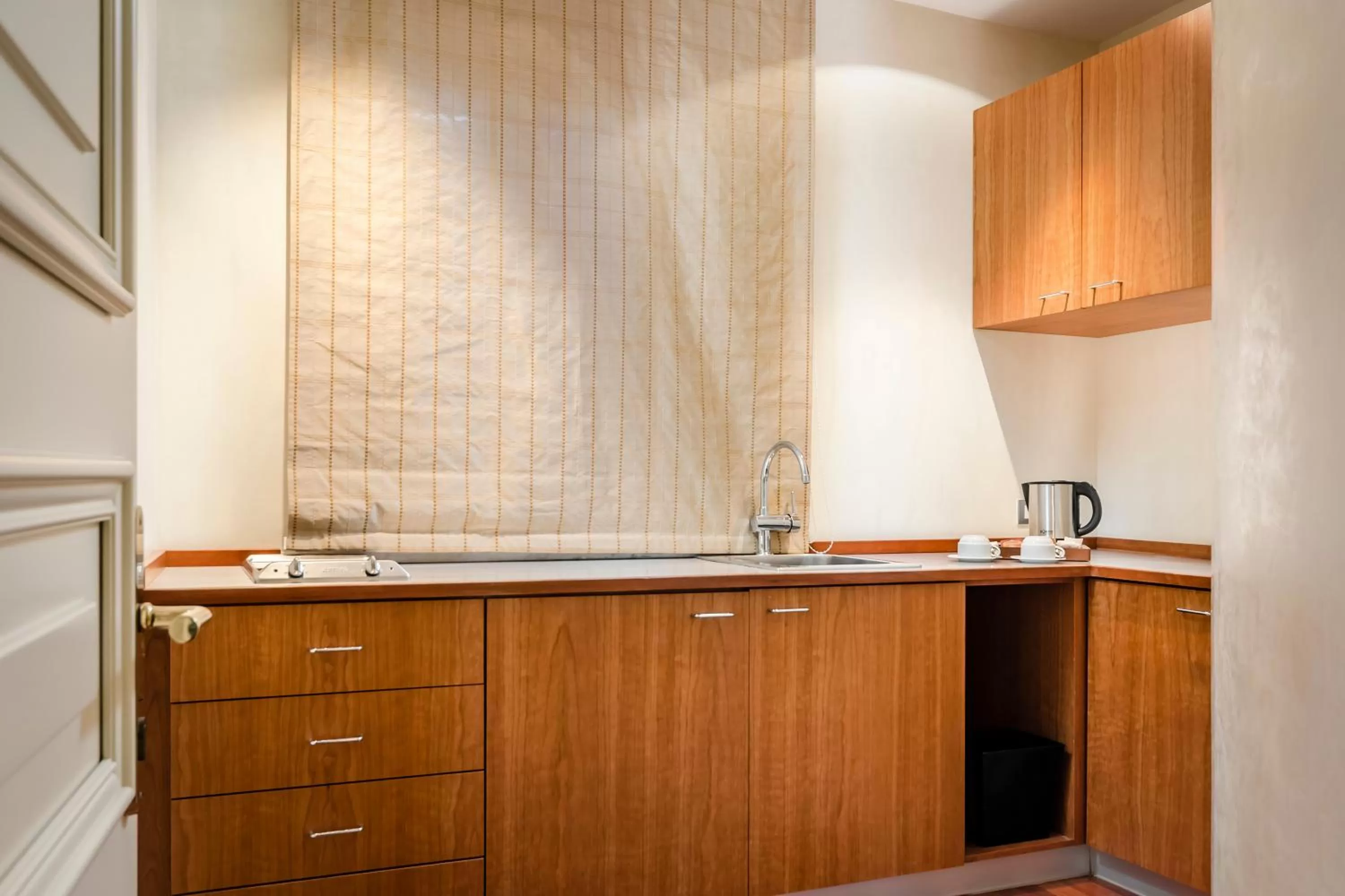 Coffee/tea facilities in Eurostars Centrale Palace Hotel