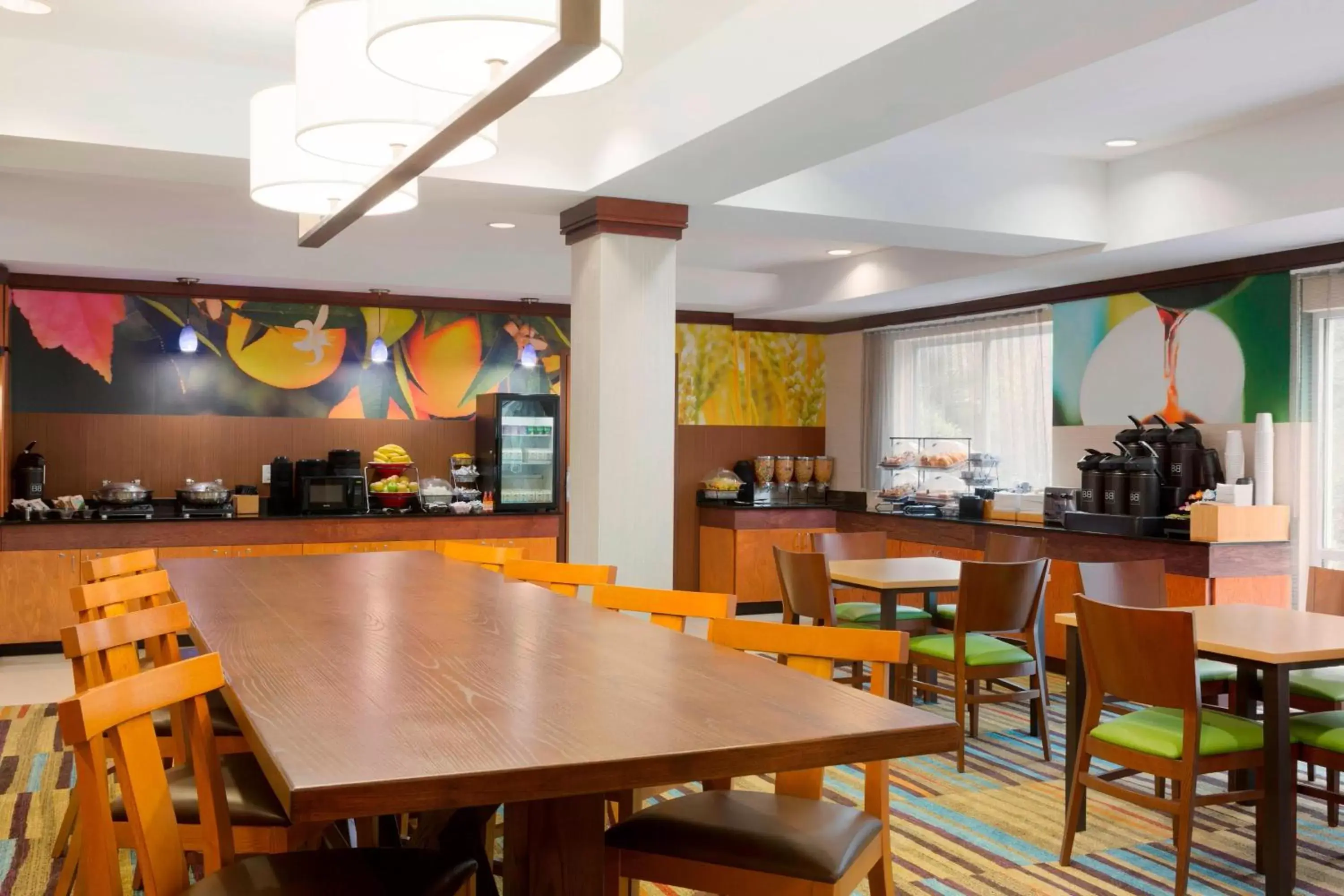 Restaurant/Places to Eat in Fairfield Inn & Suites Columbia Northeast