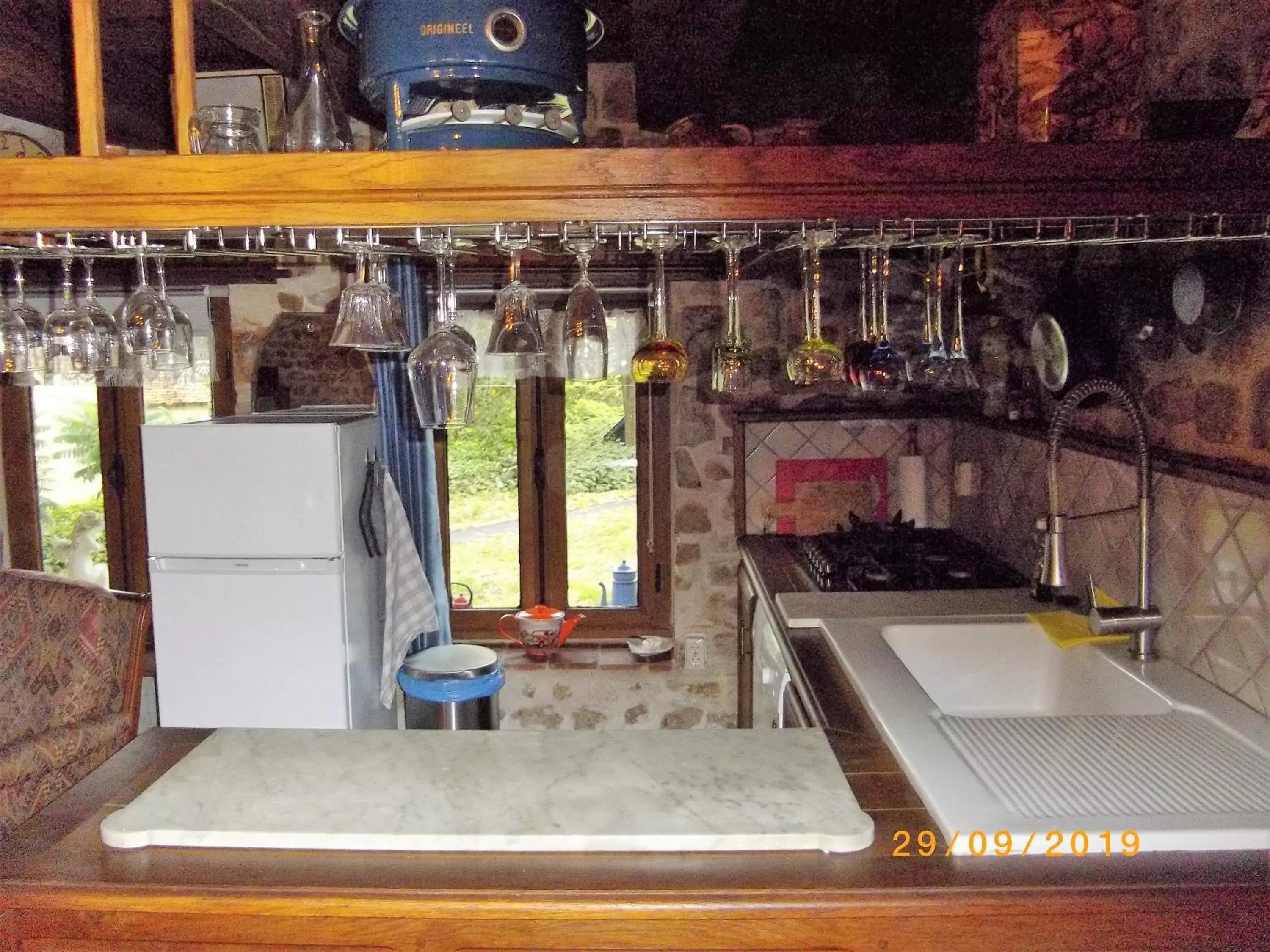 kitchen, Kitchen/Kitchenette in Maison du Moulin Galuzot